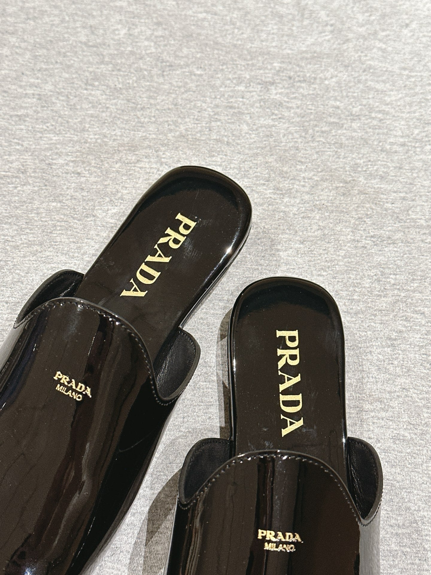 PRA 2026S Flats Mule Black Patent Leather 657680