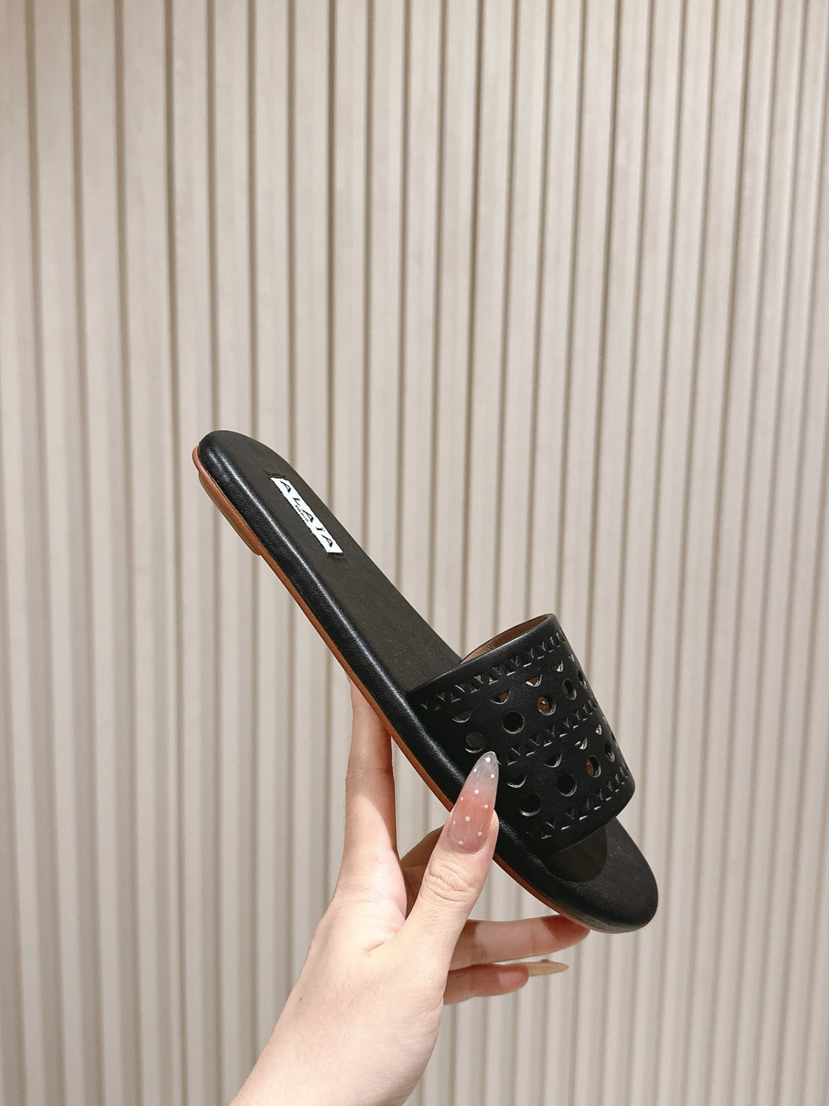 Alaia 2025 Hollow Slippers Black Leather 293653