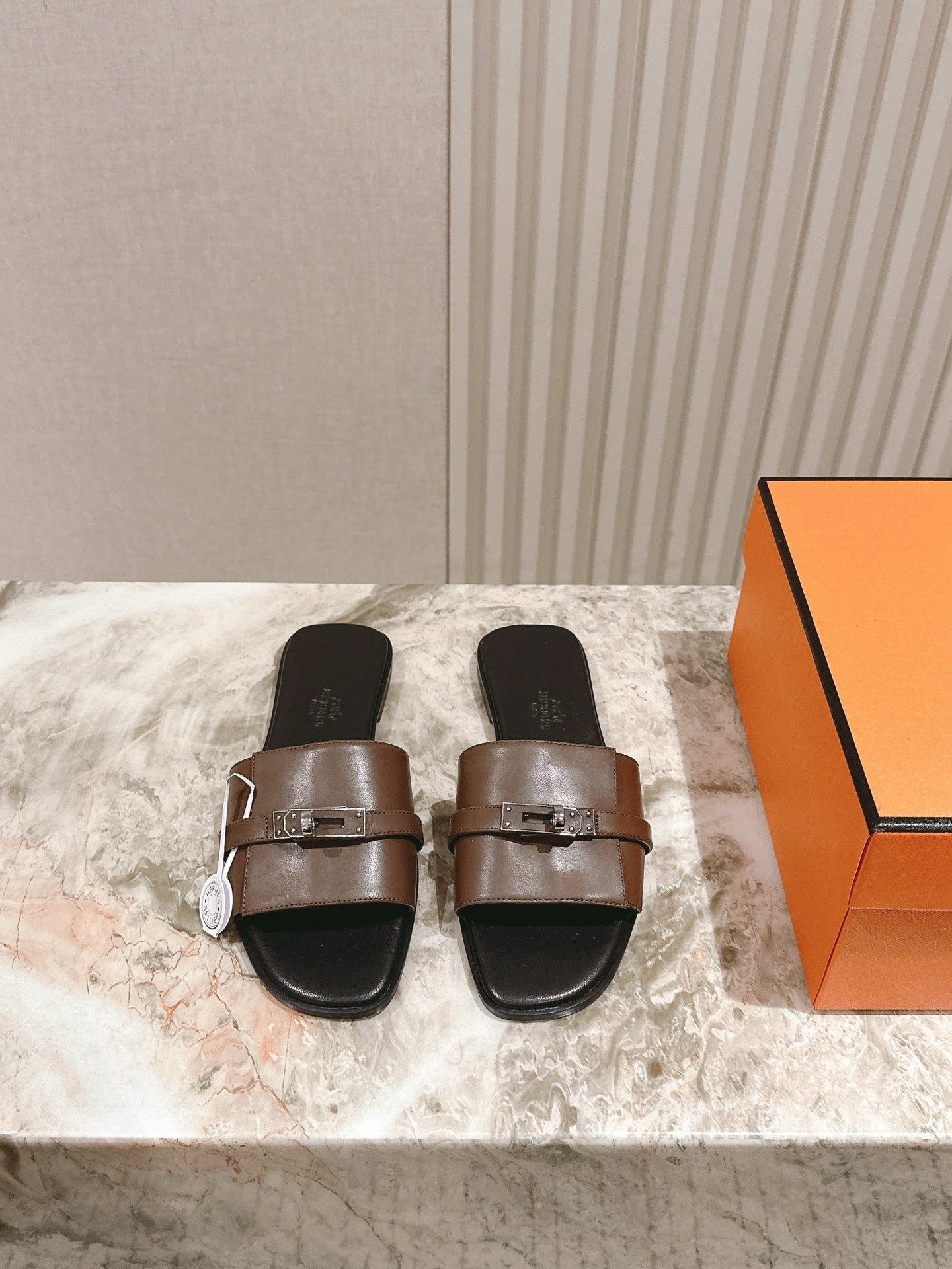 HM 2026 Flat Slippers Black Brown Calfskin 655861
