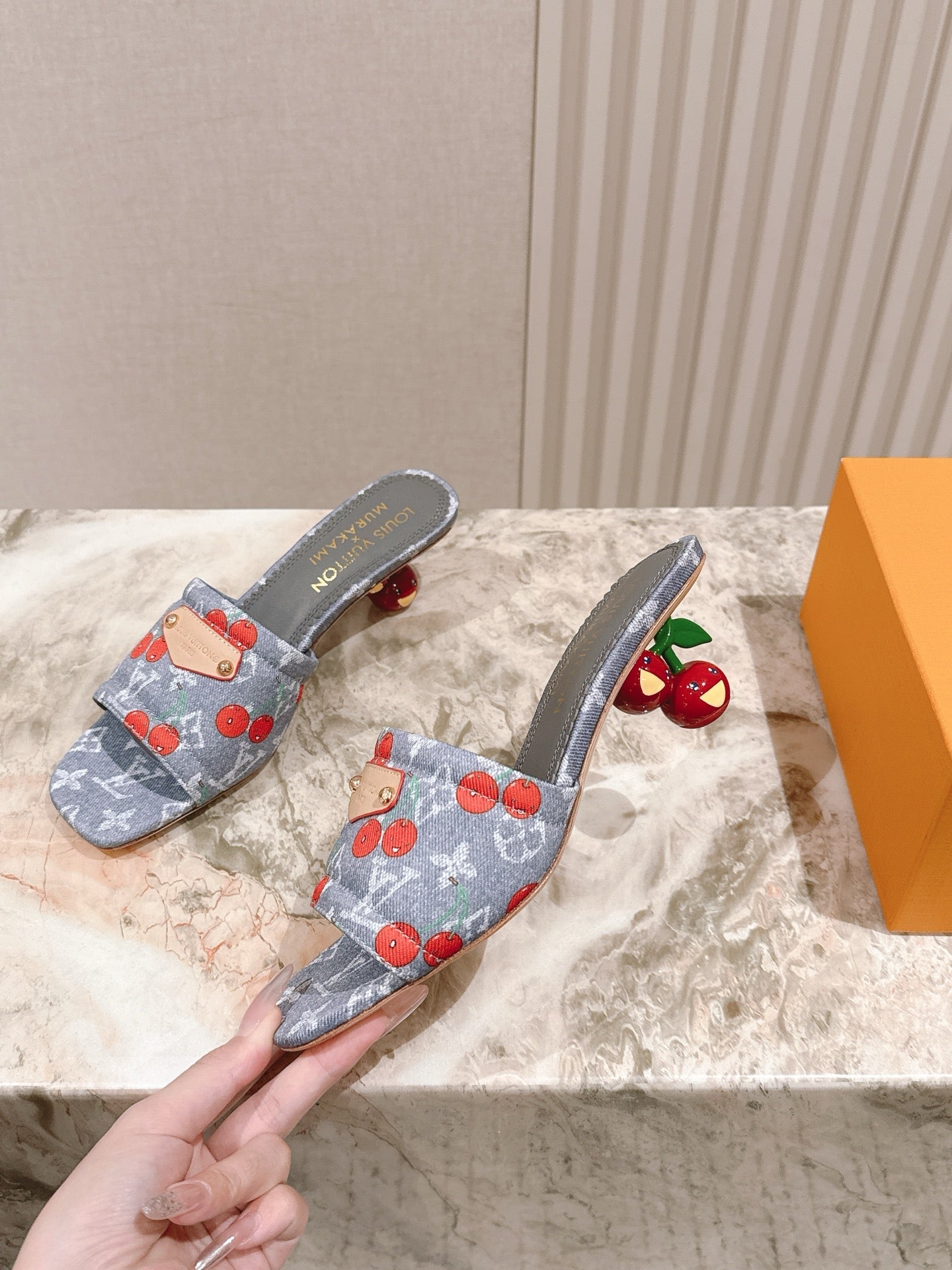 LV 26ss Slippers 45 Gray Denim Leather 656925