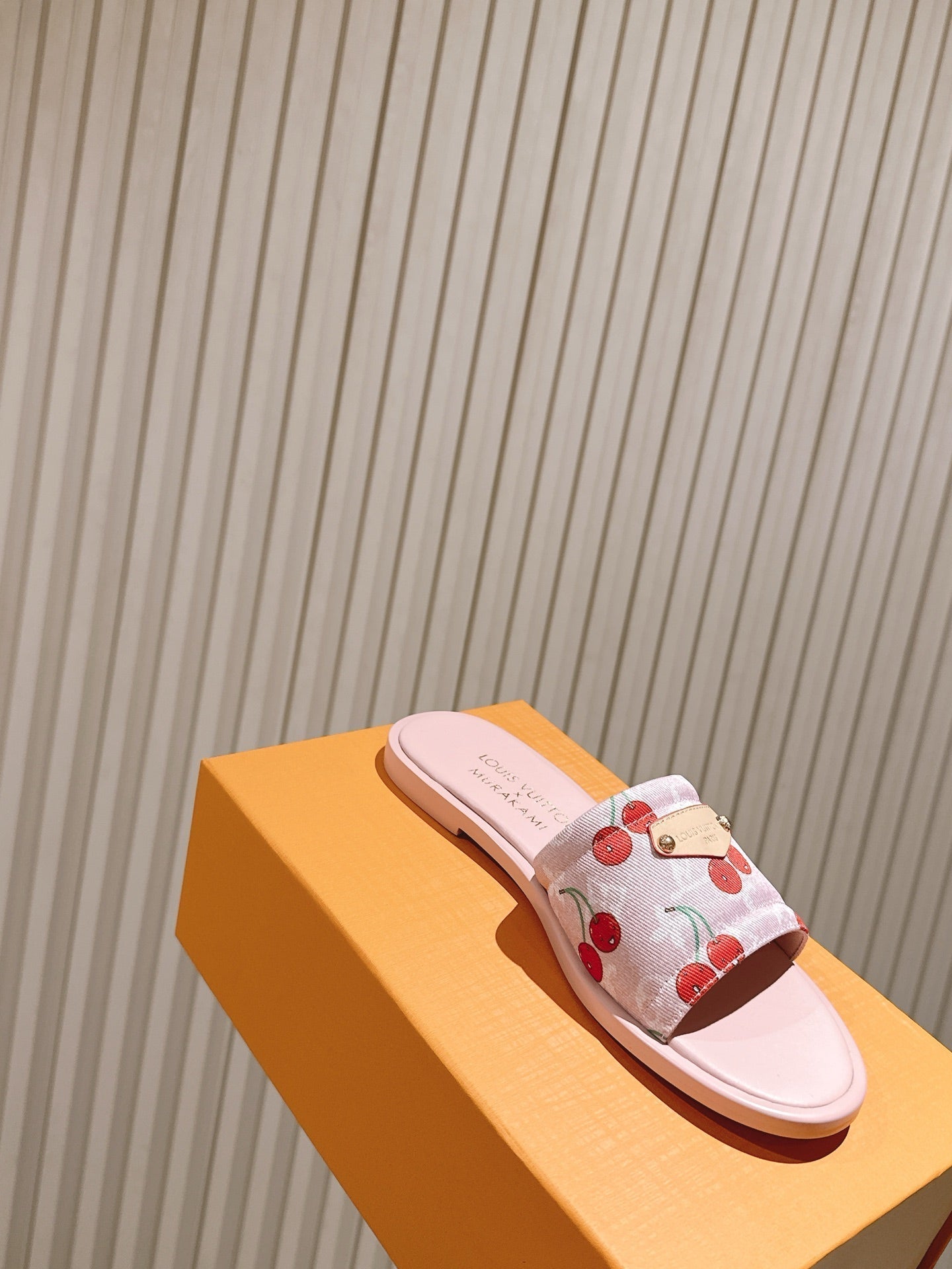 LV 26ss Slippers Light Pink Red Denim Leather 656931