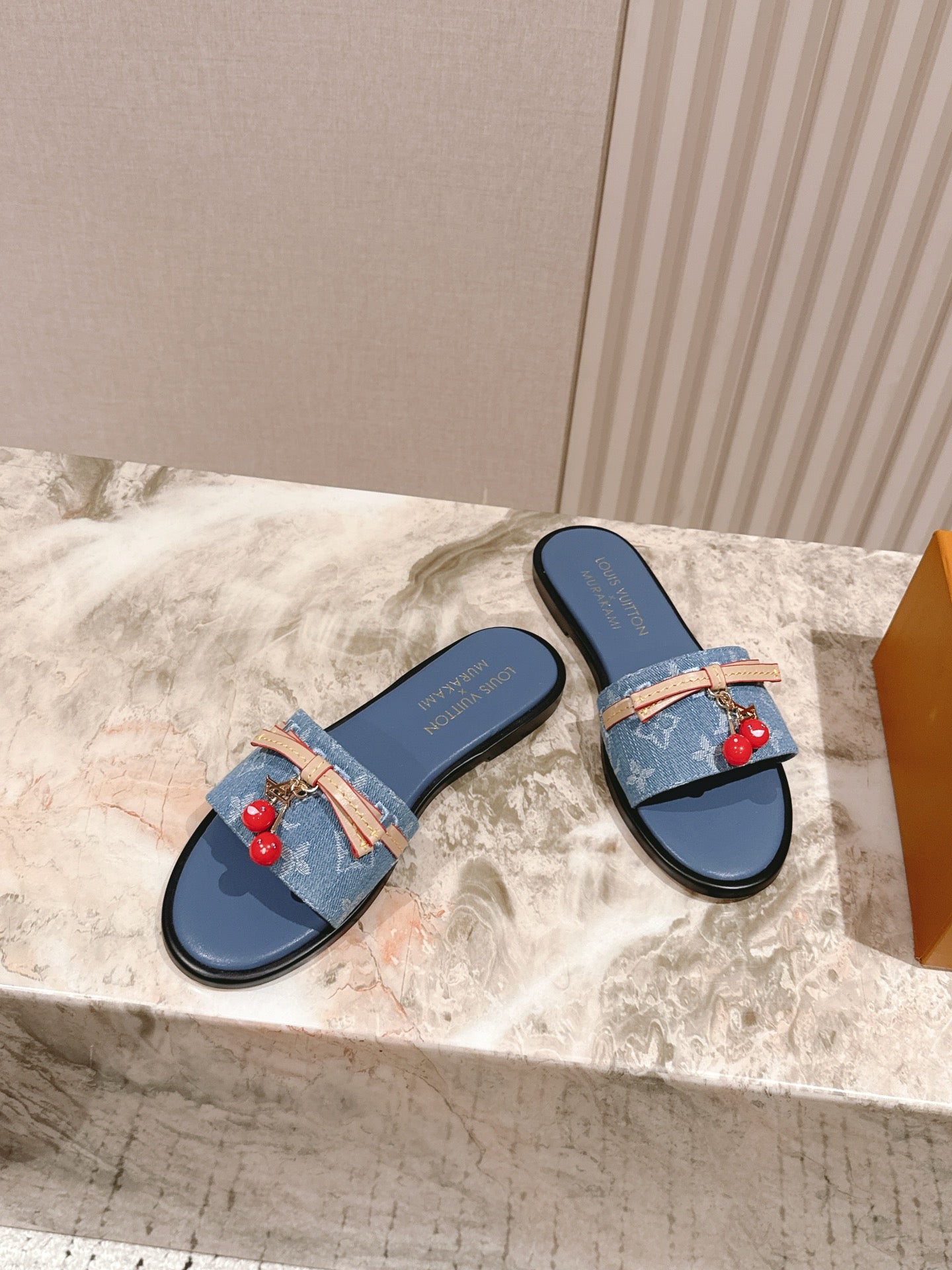 LV 26ss Slippers Blue Monogram Denim Leather 656941