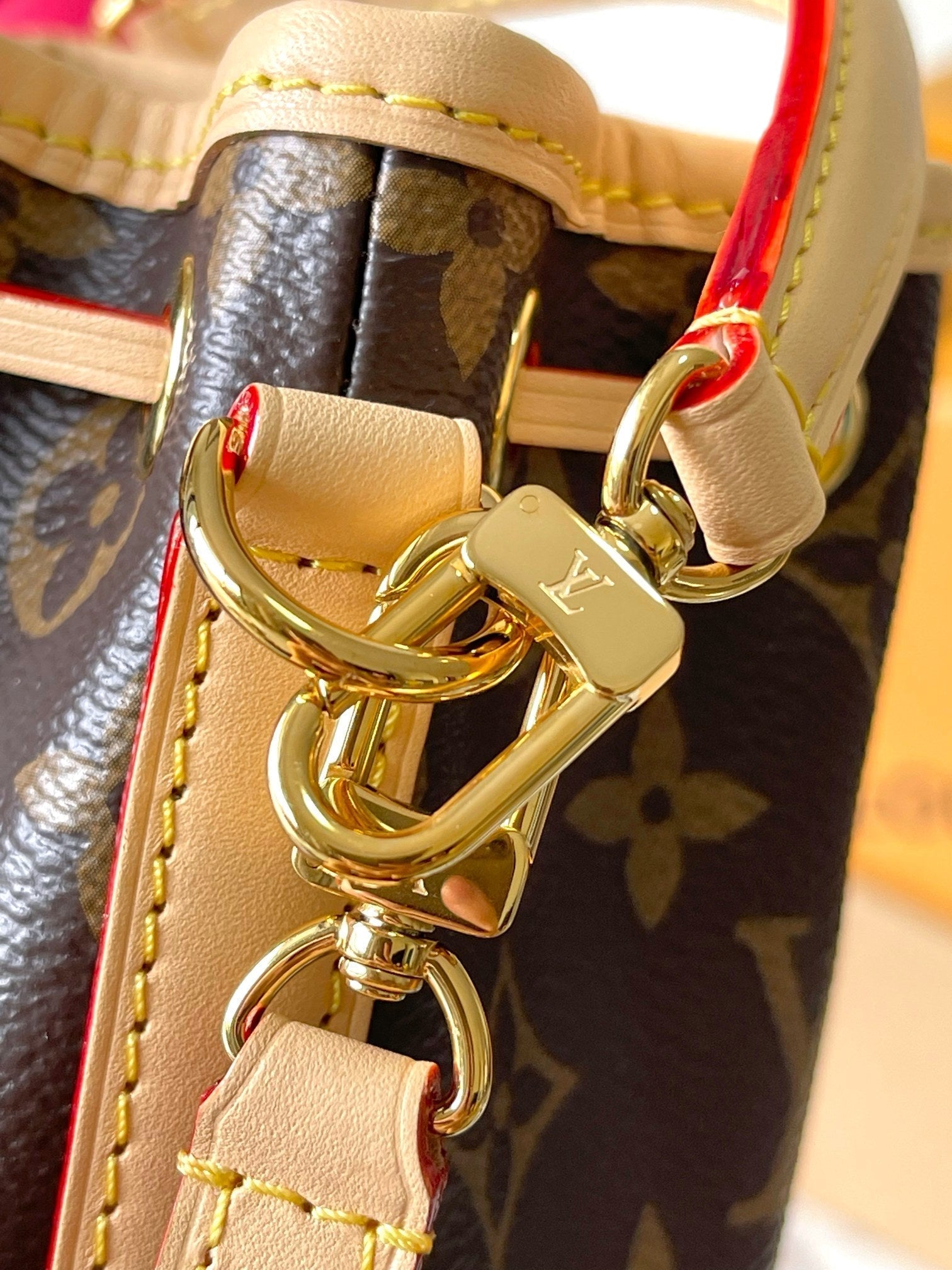 nano noe 13cm rabbit brown monogram canvas