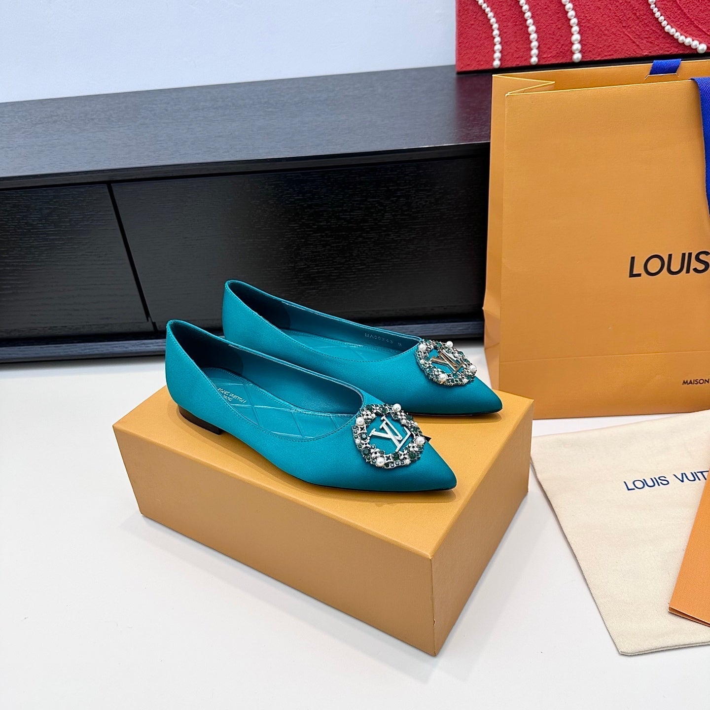 LV 26s Pointed-Toe Ballet Flat Teal Blue Premium Satin 622437