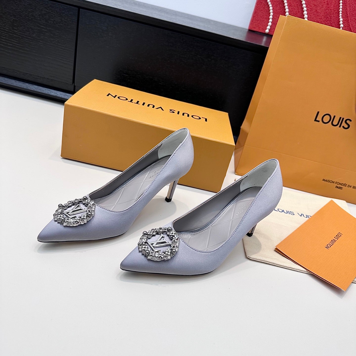 LV 26s  Pointed-Toe High Heels 75 Light Lavender Premium Satin 622443