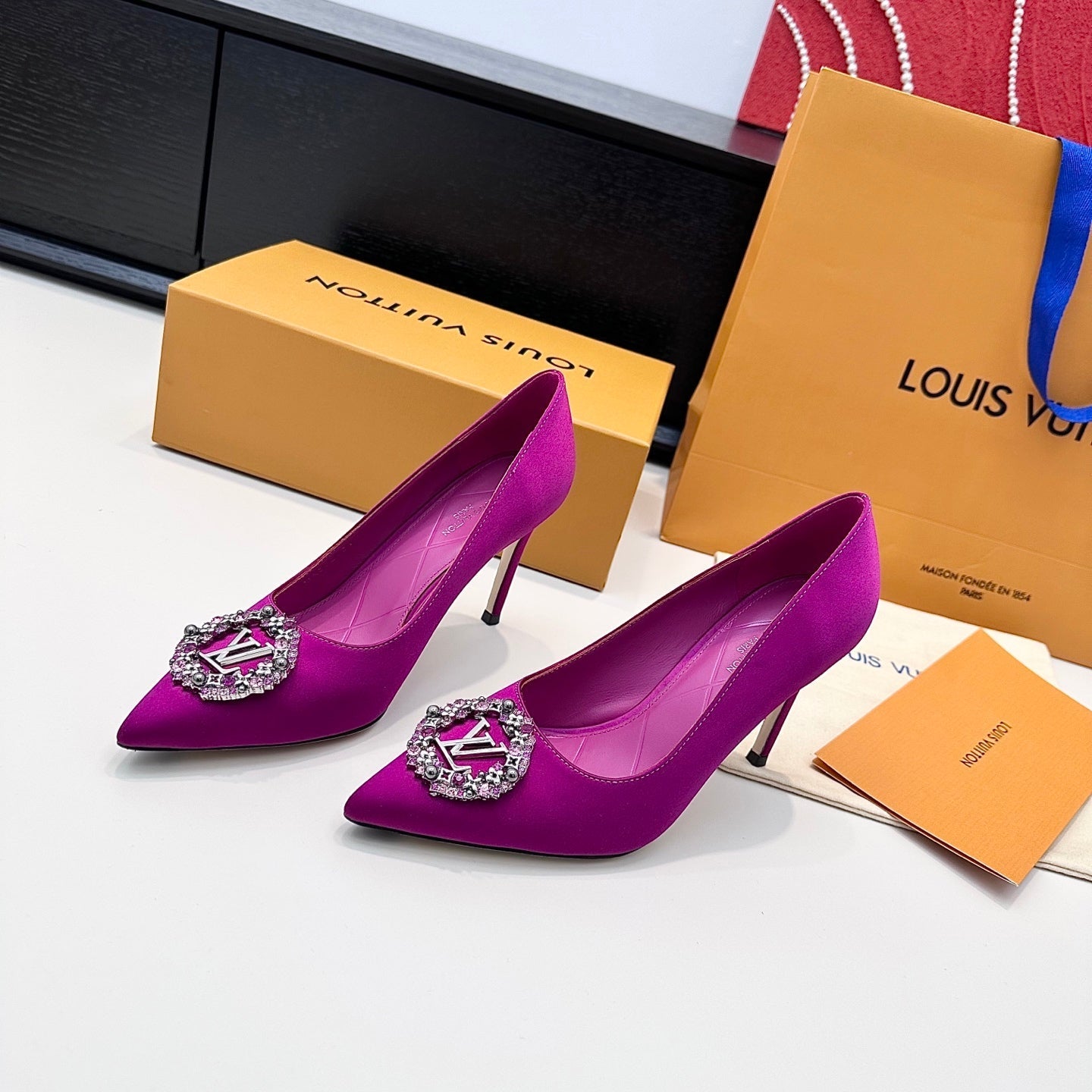 LV 26s  Pointed-Toe High Heels 95 Fuchsia Pink Premium Satin 622449