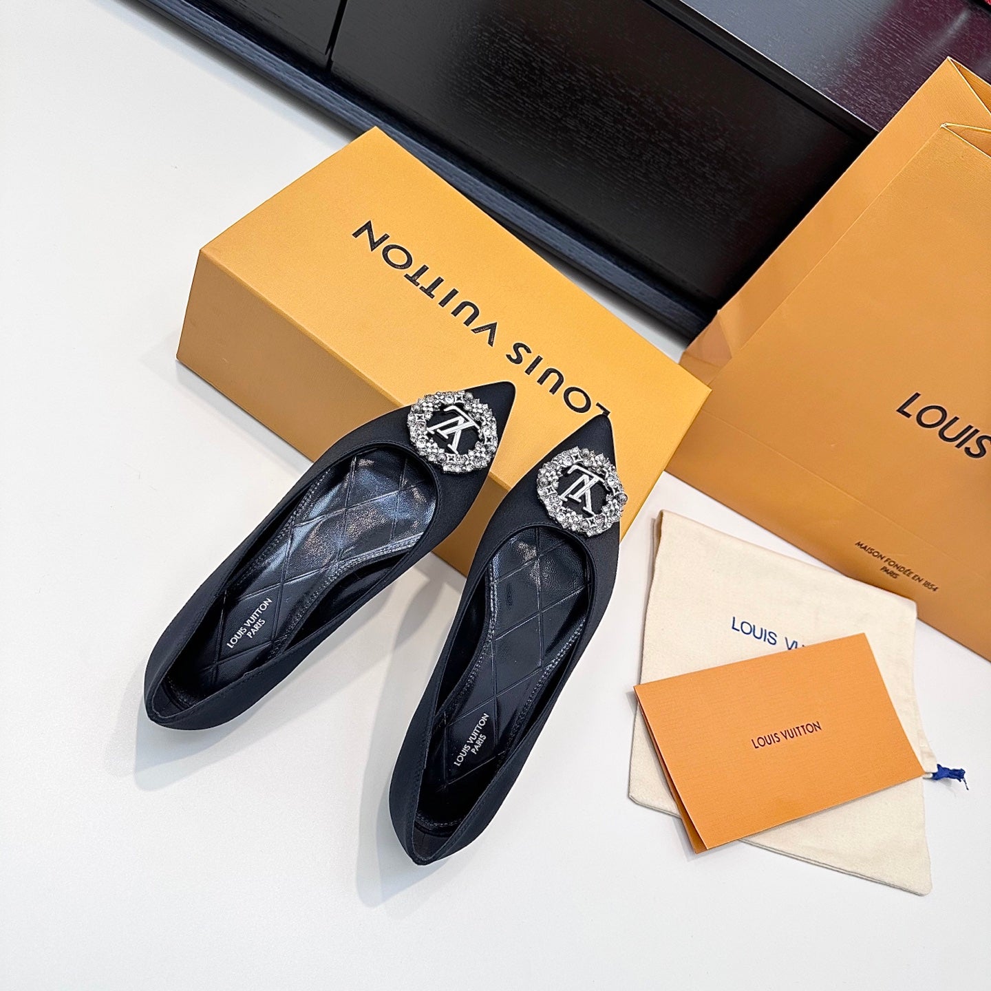 LV 26s Pointed-Toe Ballet Flat Black Premium Satin 622454