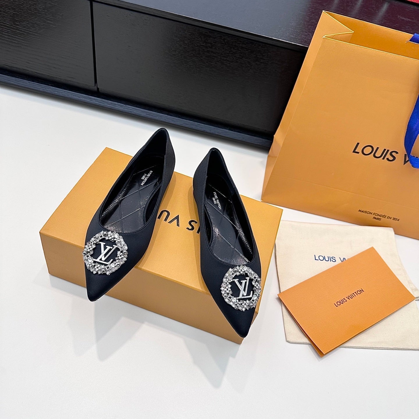 LV 26s Pointed-Toe Ballet Flat Black Premium Satin 622454