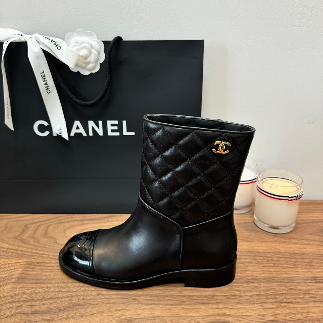 CC Short Boots Black Quilted Calfskin