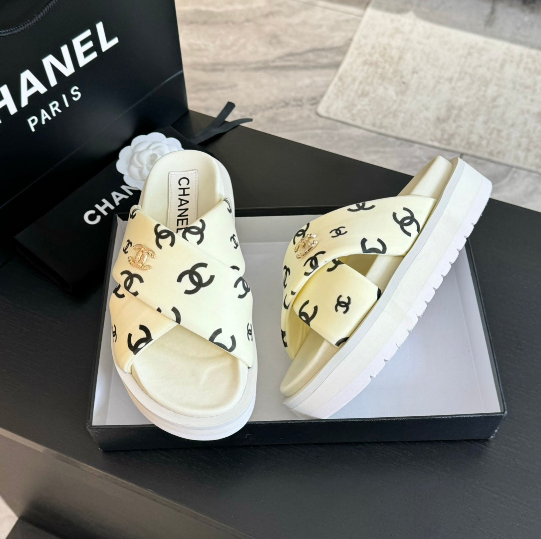 Cross Straps Mule Sandals Lambskin Beige Cream