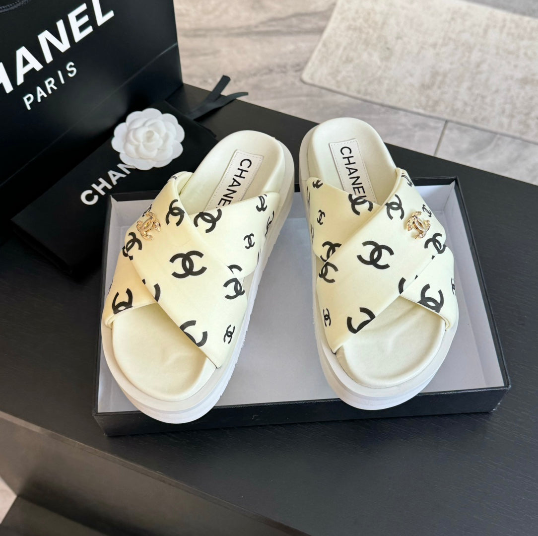 Cross Straps Mule Sandals Lambskin Beige Cream