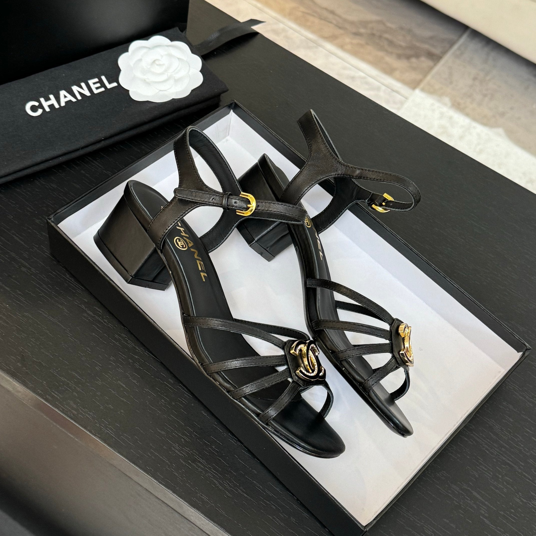 CC 45mm Sandal Black Sheepskin 212926
