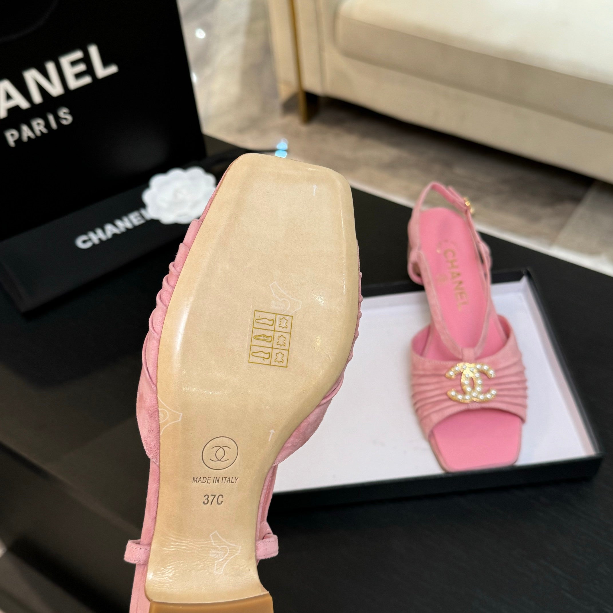 CC 25S Sandal Heel 50mm Pink Suede Kidskin Pearl Logo