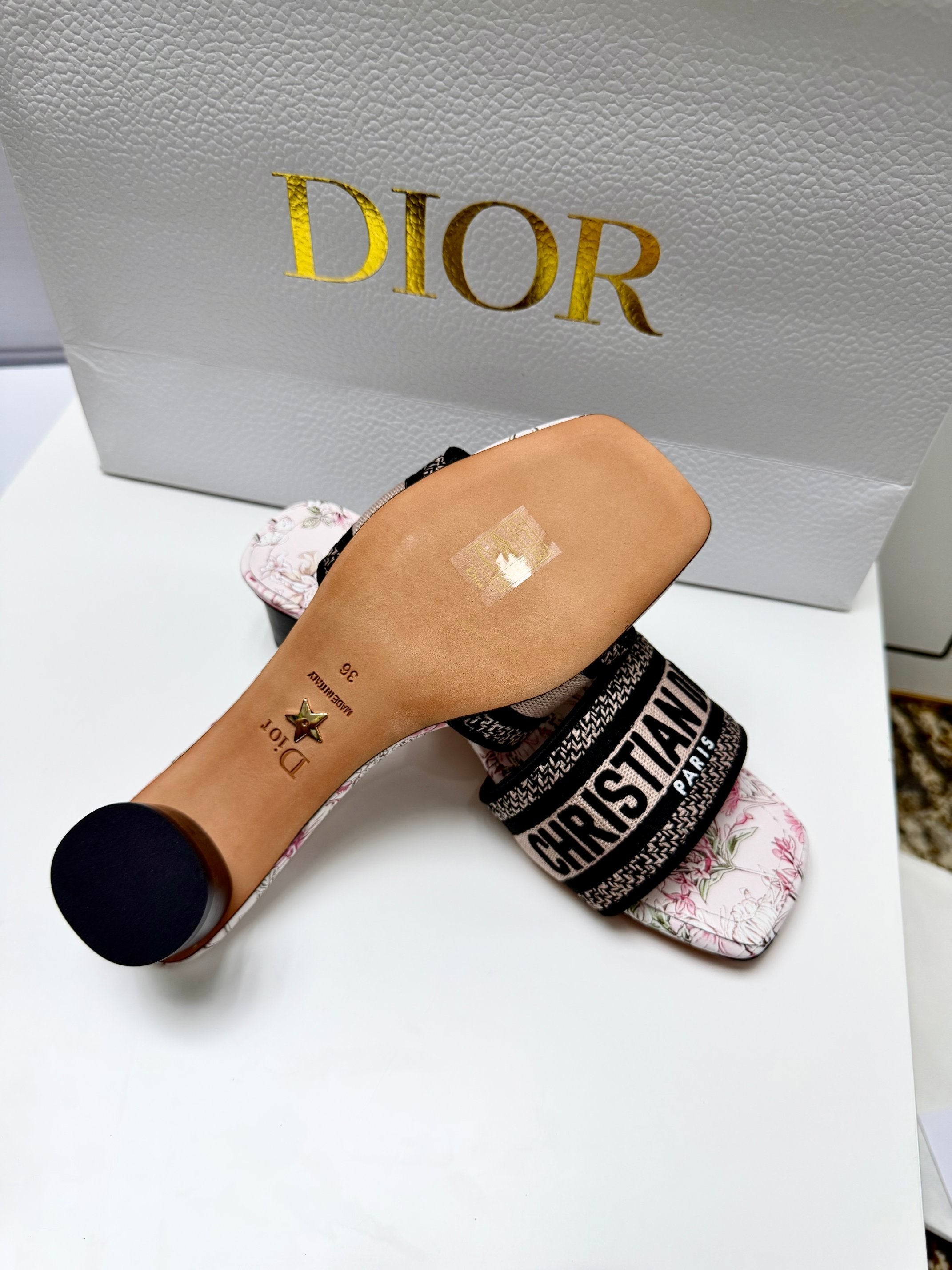 CD 26s Embroidered Sandals Light Pink Black Canvas Leather 683010