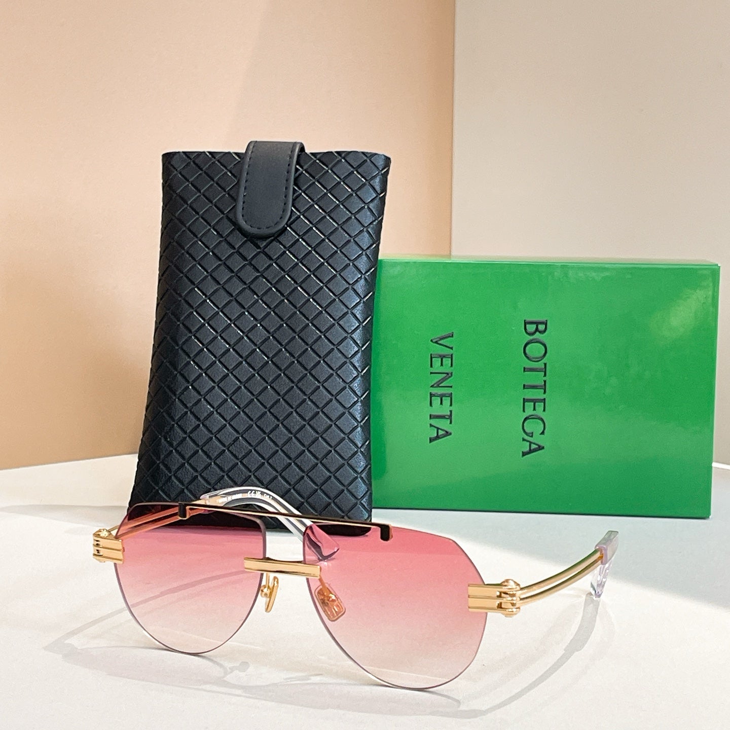 Bottega Veneta Sunglasses 660136