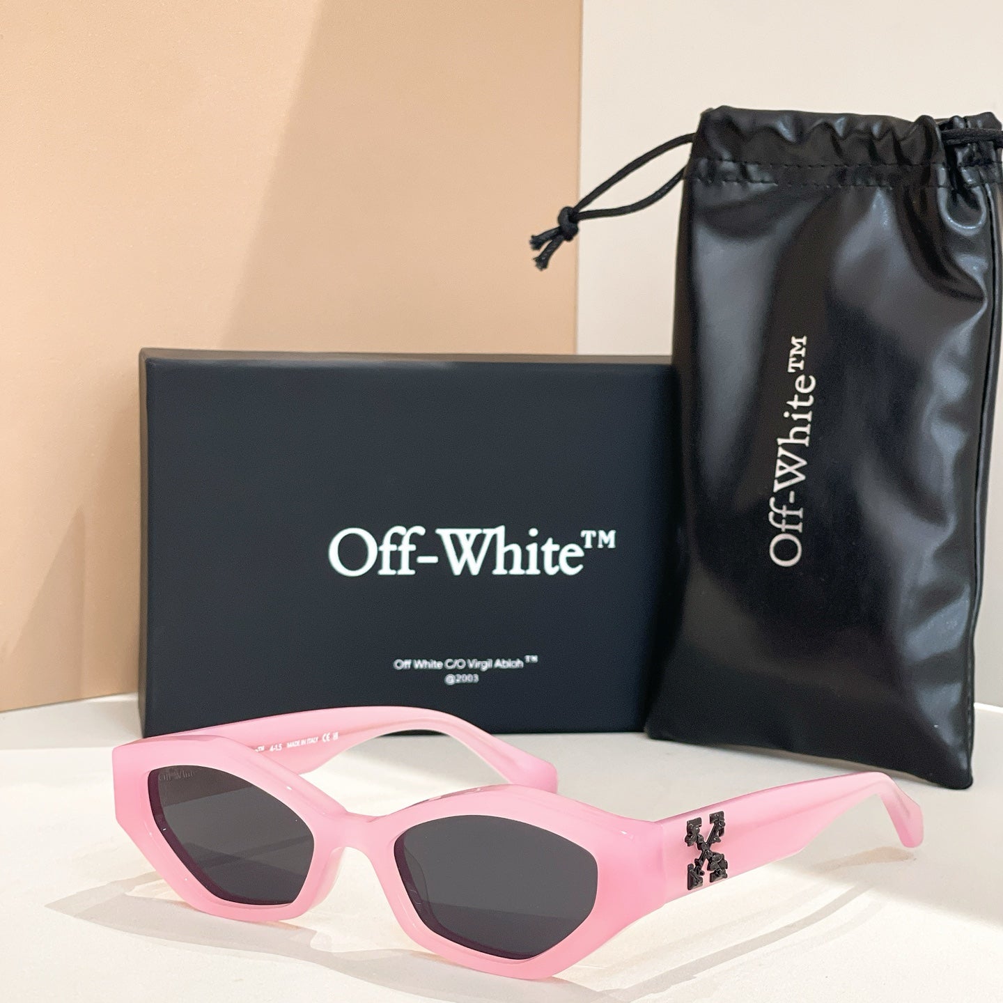 Off-white Sunglasses 666683