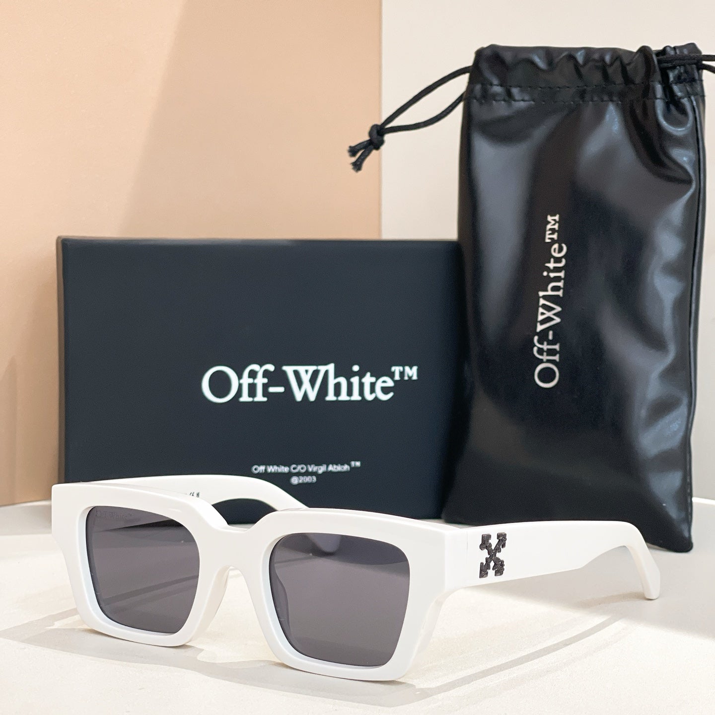 Off-white Sunglasses 666694