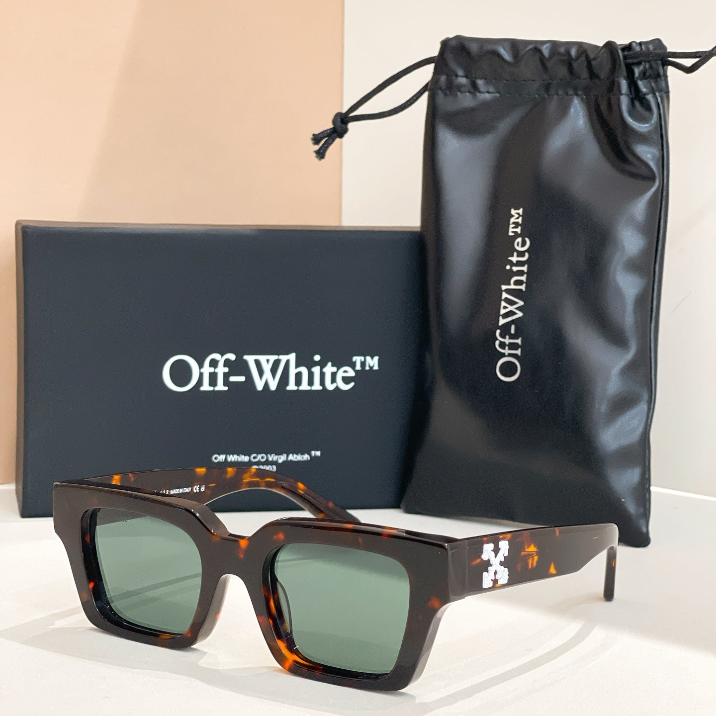 Off-white Sunglasses 666694