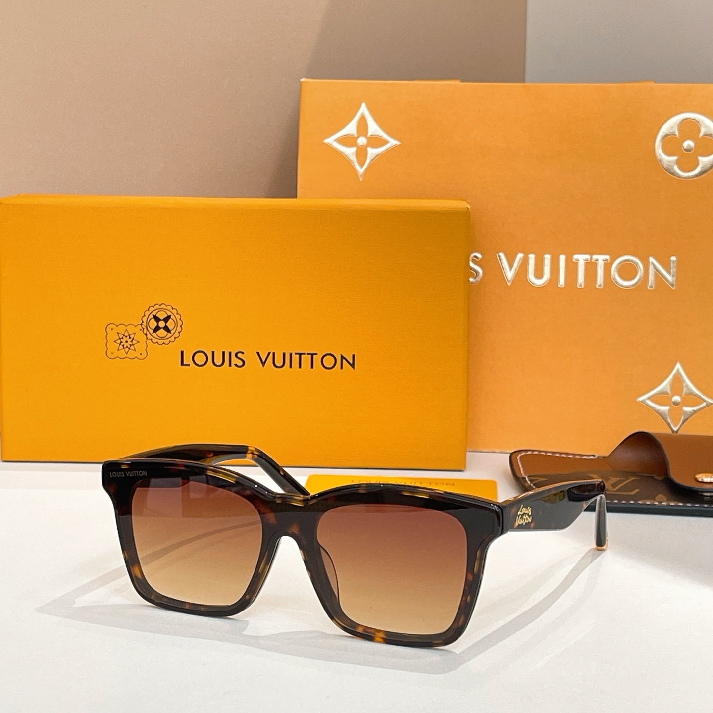 Louis Vuitton Sunglasses 686085