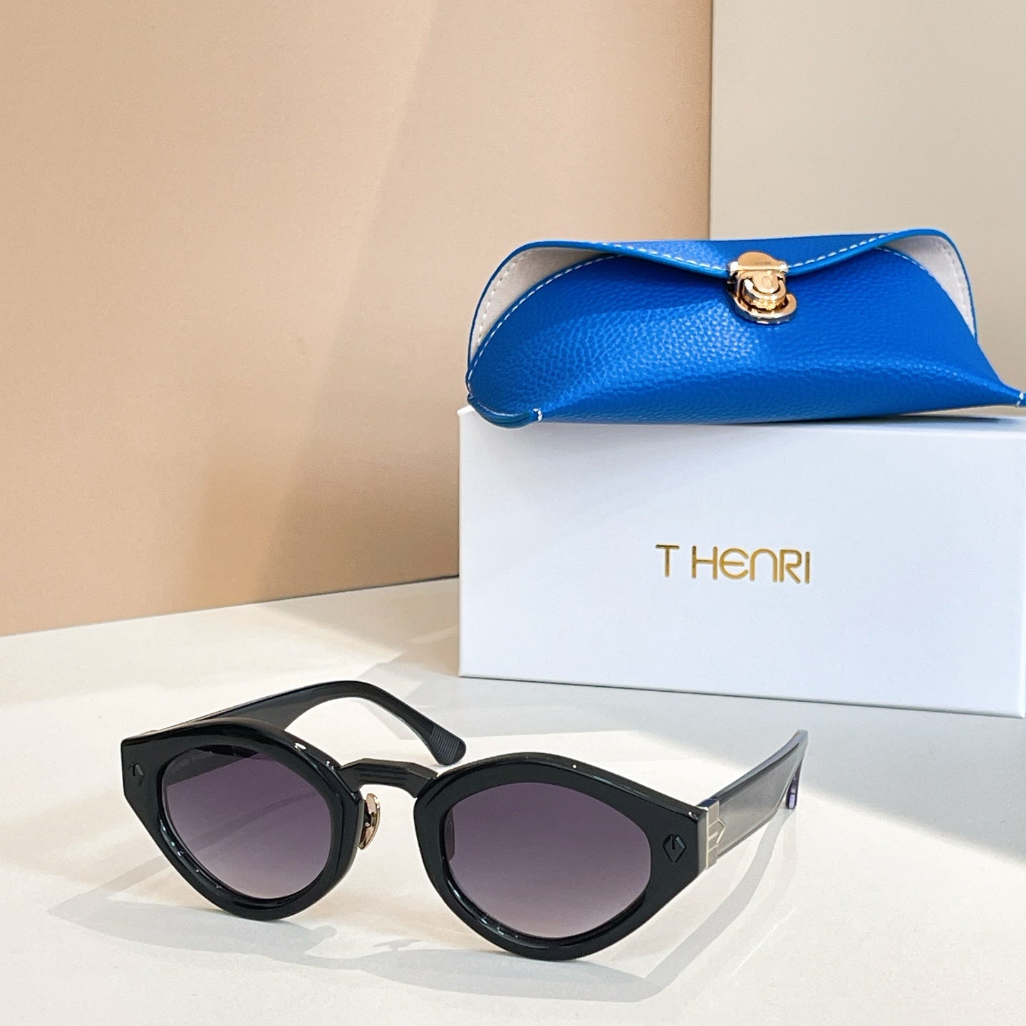 Thenri Sunglasses 719714