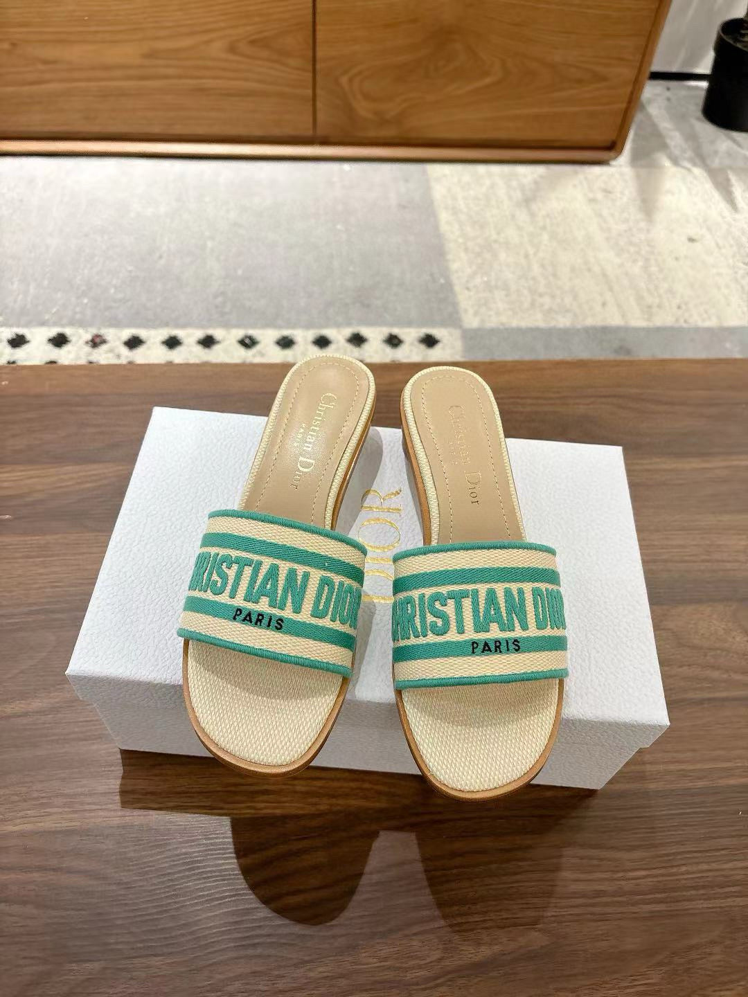 CD 26s Embroidered Sandals Beige Green Canvas Sheepskin 664319