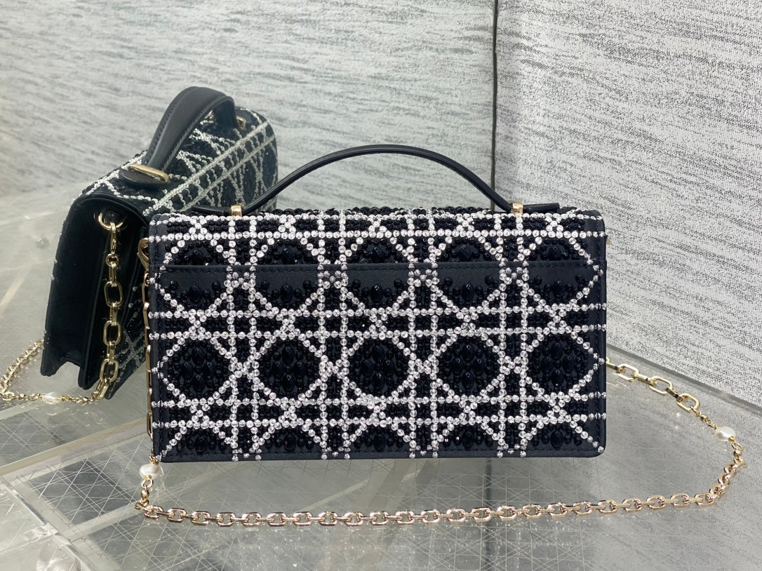 Dior 2026 Top Handle Embroidered Bag 21cm Calfskin 352086