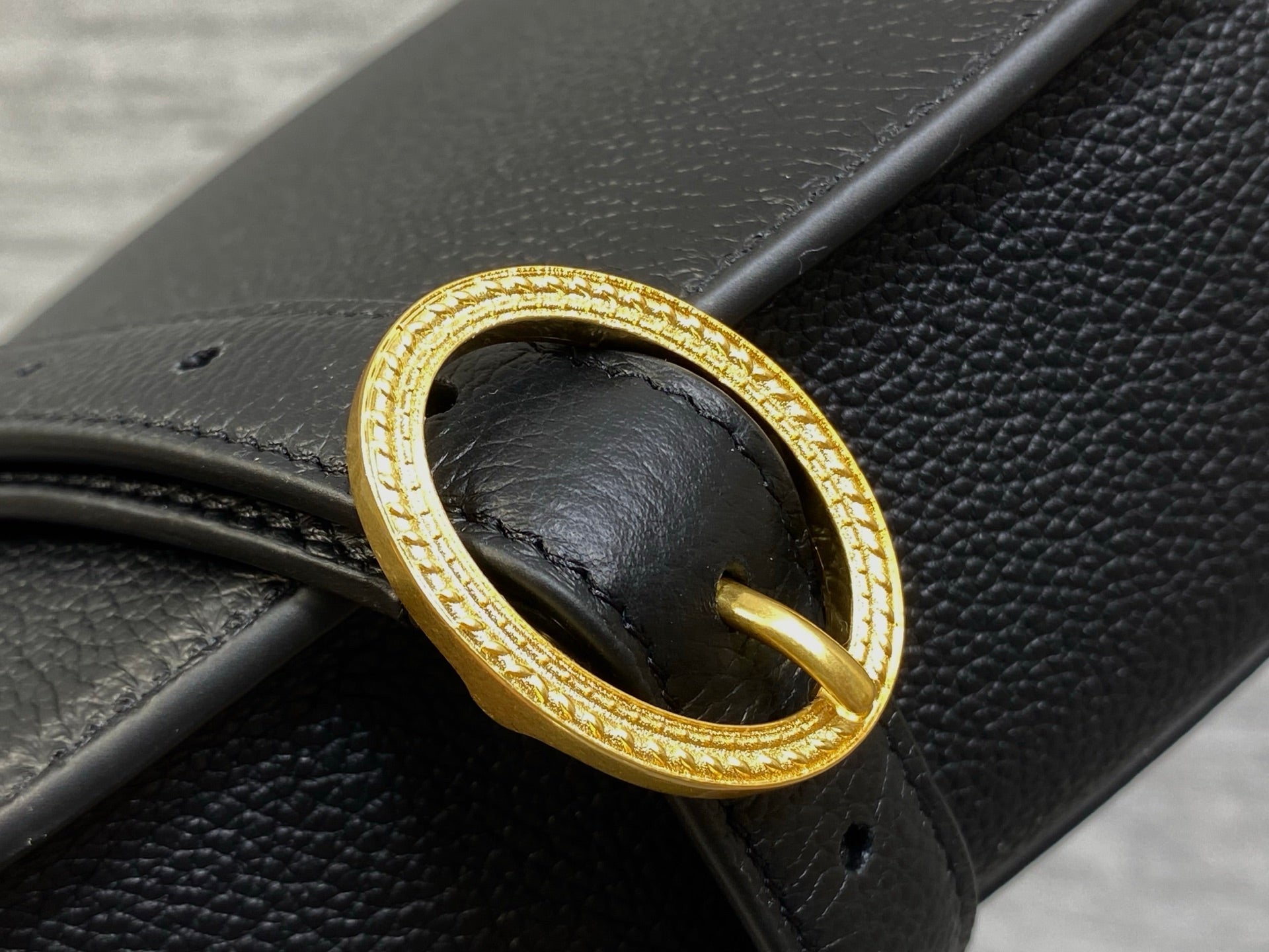 Dior 2026 Médaillon Flap Bag 23cm Grained Calfskin