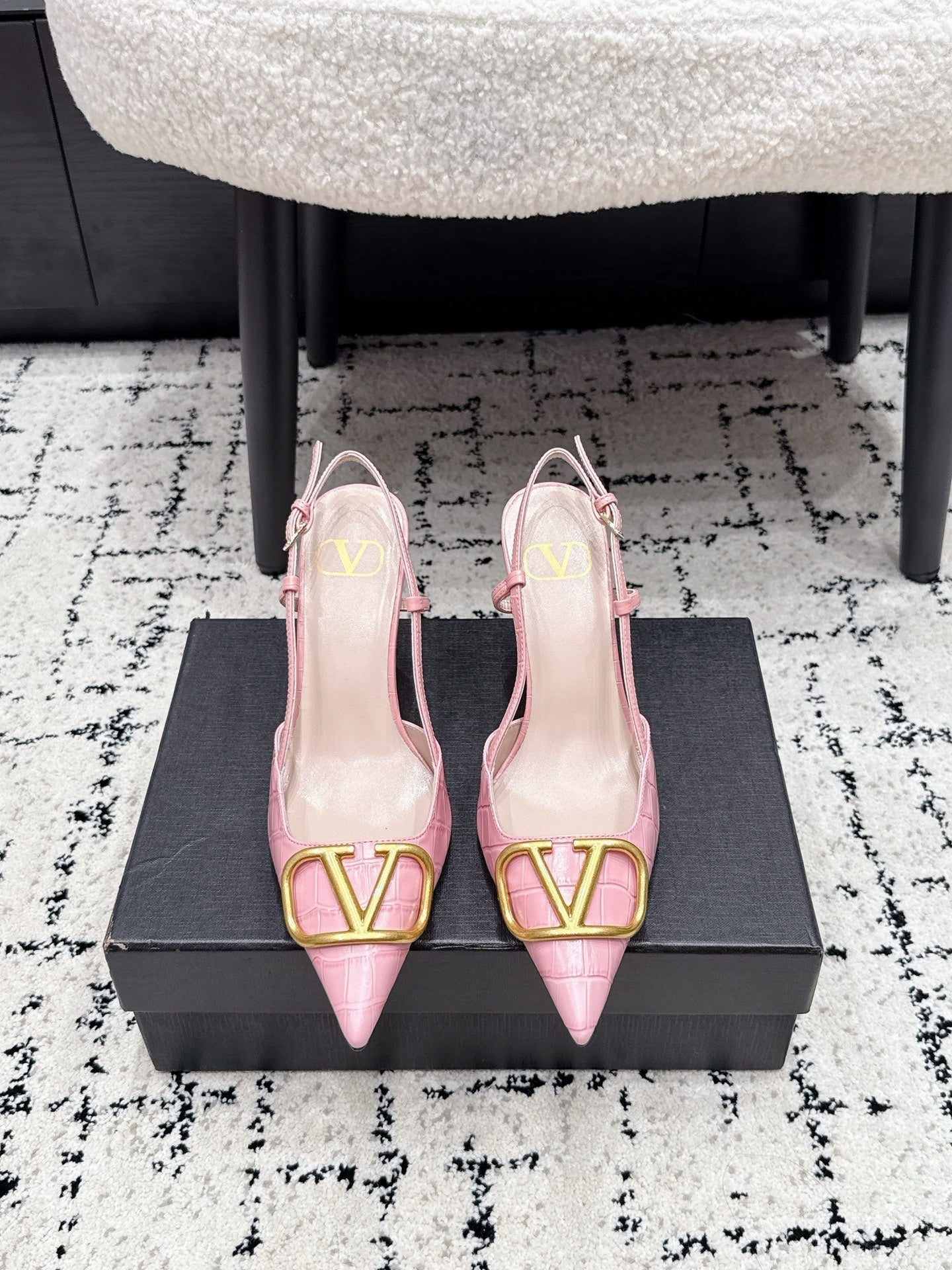 Valentino 2026 VLogo Signature 80mm Slingback Pumps Grained Leather 880648