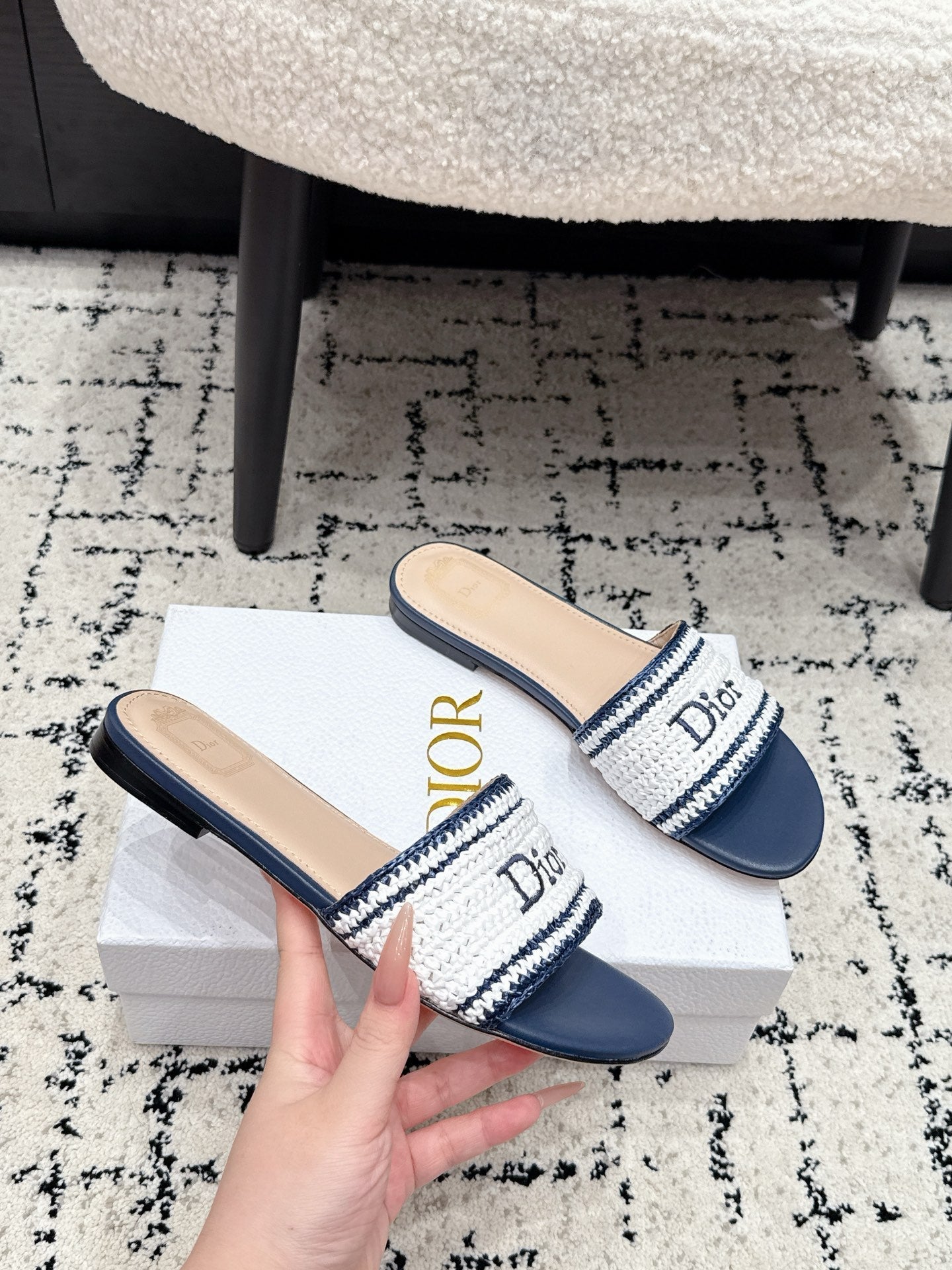 Dior 2026 Flat Sandal Raffia Woven 847001