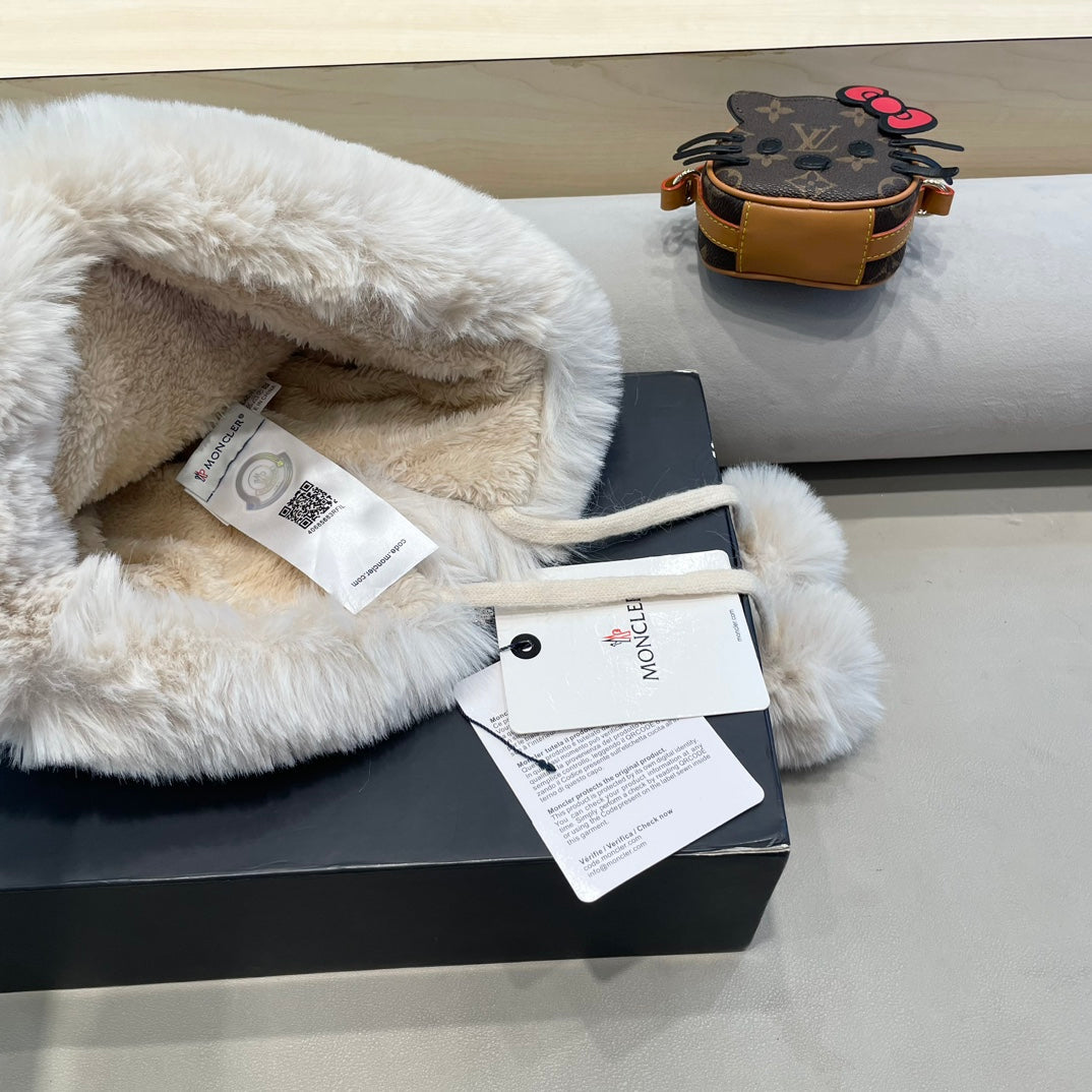 Moncler Sweet Earflap Knitted Hat 437059