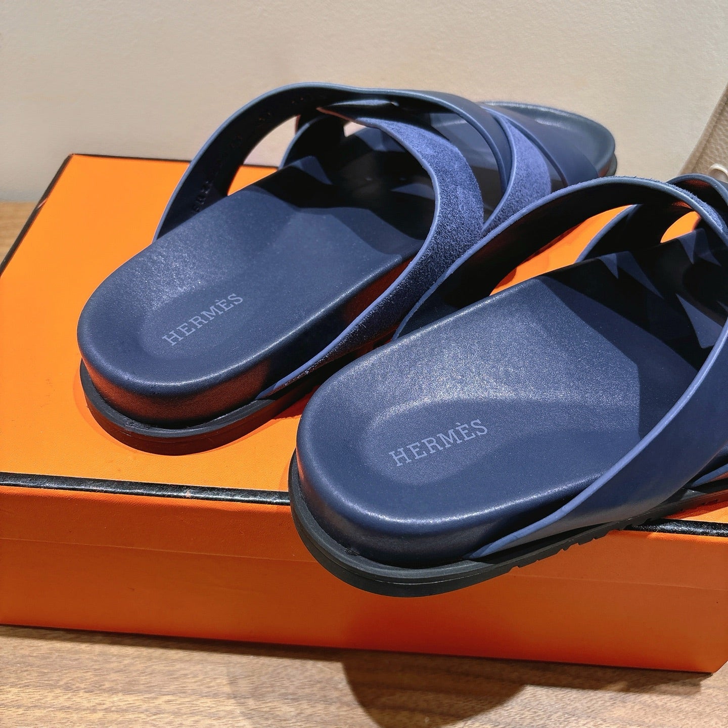 HM 25 Kazimir Sandal Calfskin Suede