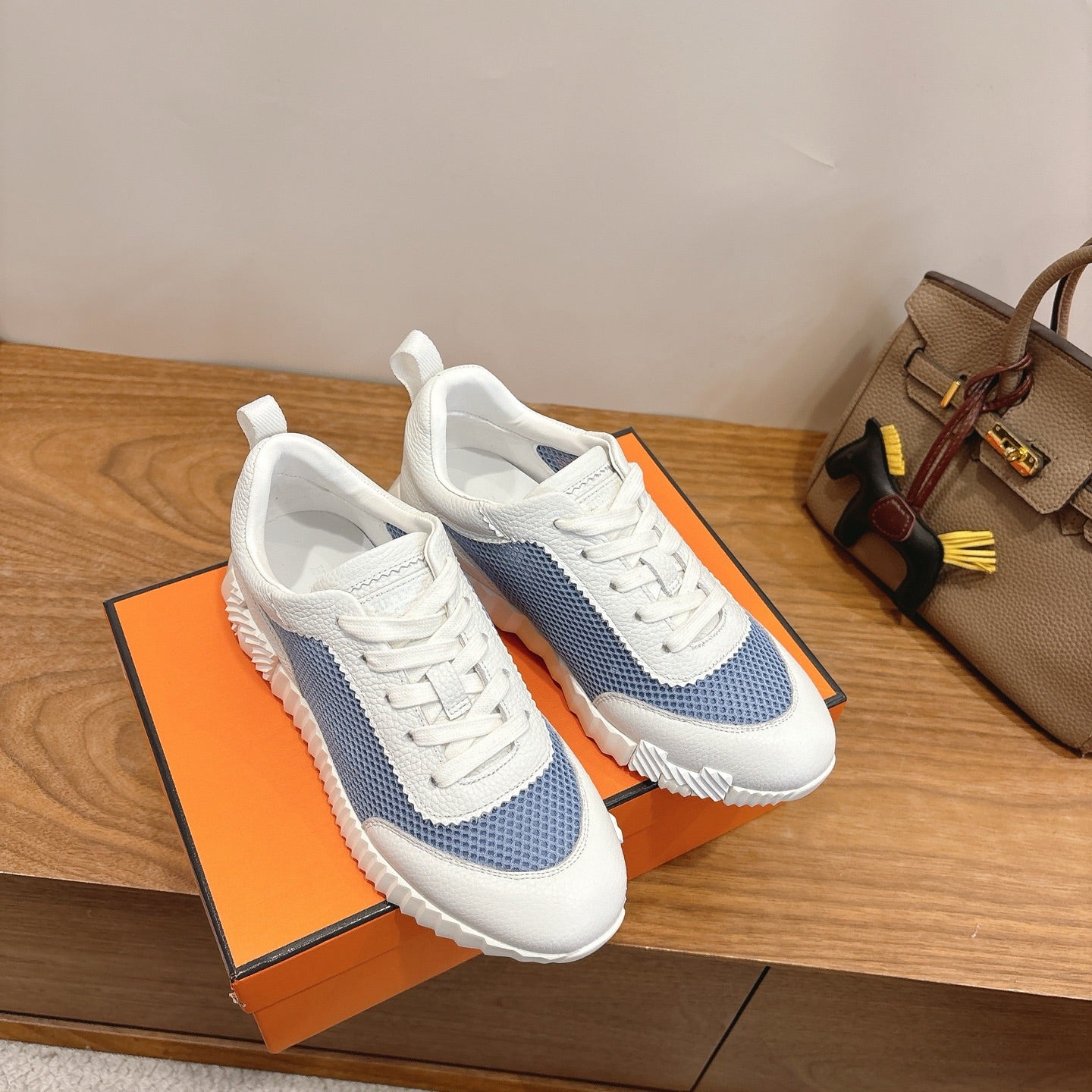 HM 26ss Sneakers White Blue Cowhide  Fabric 638566