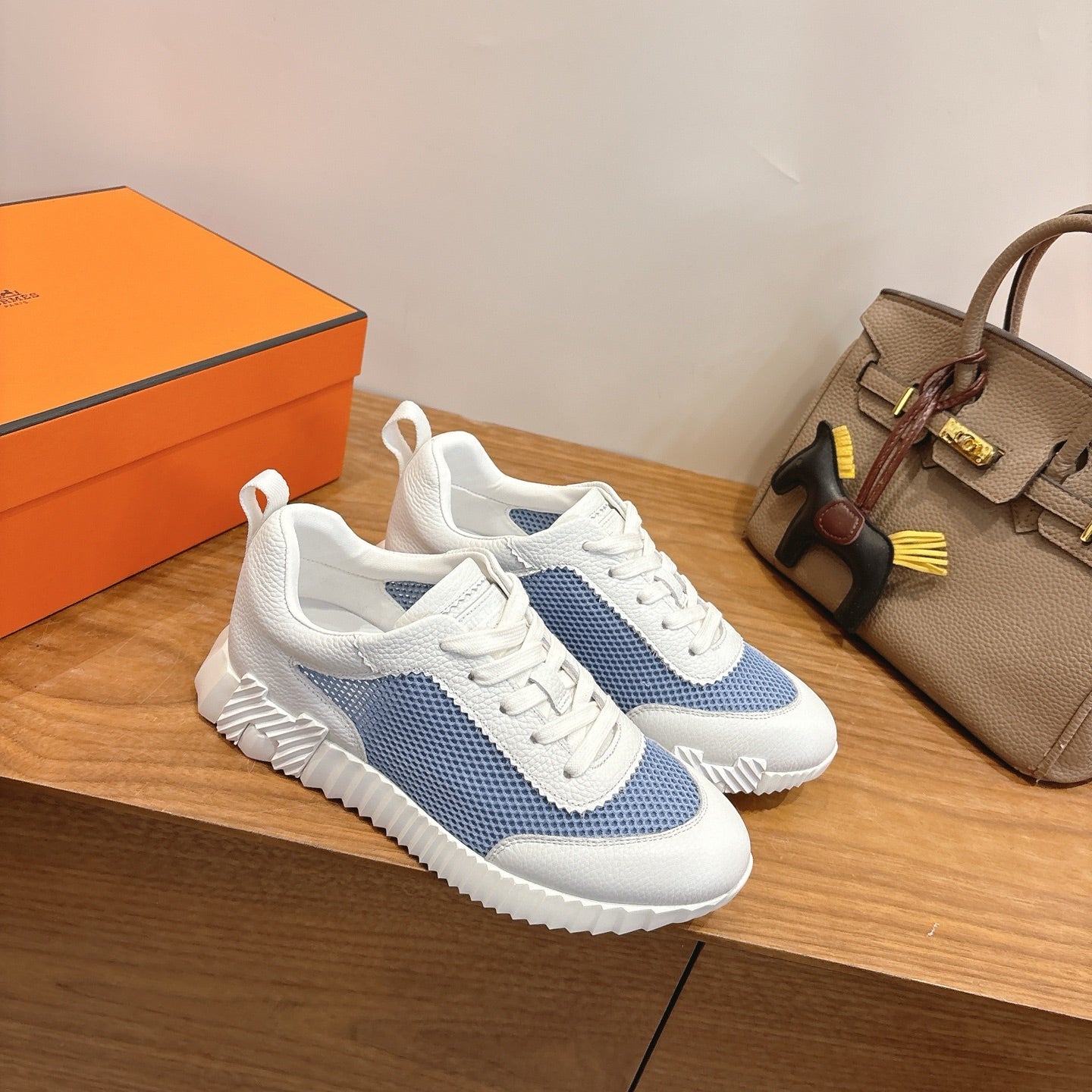 HM 26ss Sneakers White Blue Cowhide  Fabric 638566