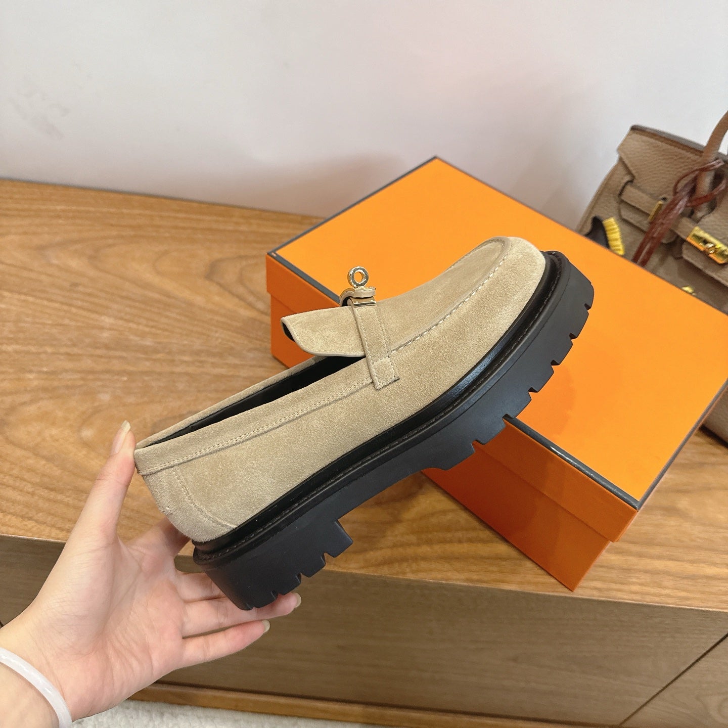 HM 26ss Loafers Beige Black Suede Calfskin 638440