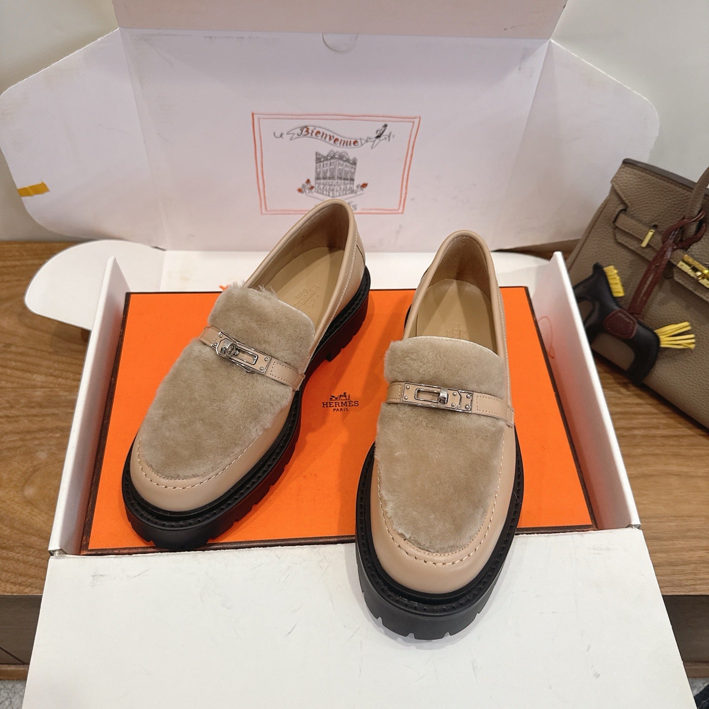 HM 26ss Loafers Dark Beige Wool Calfskin 638438