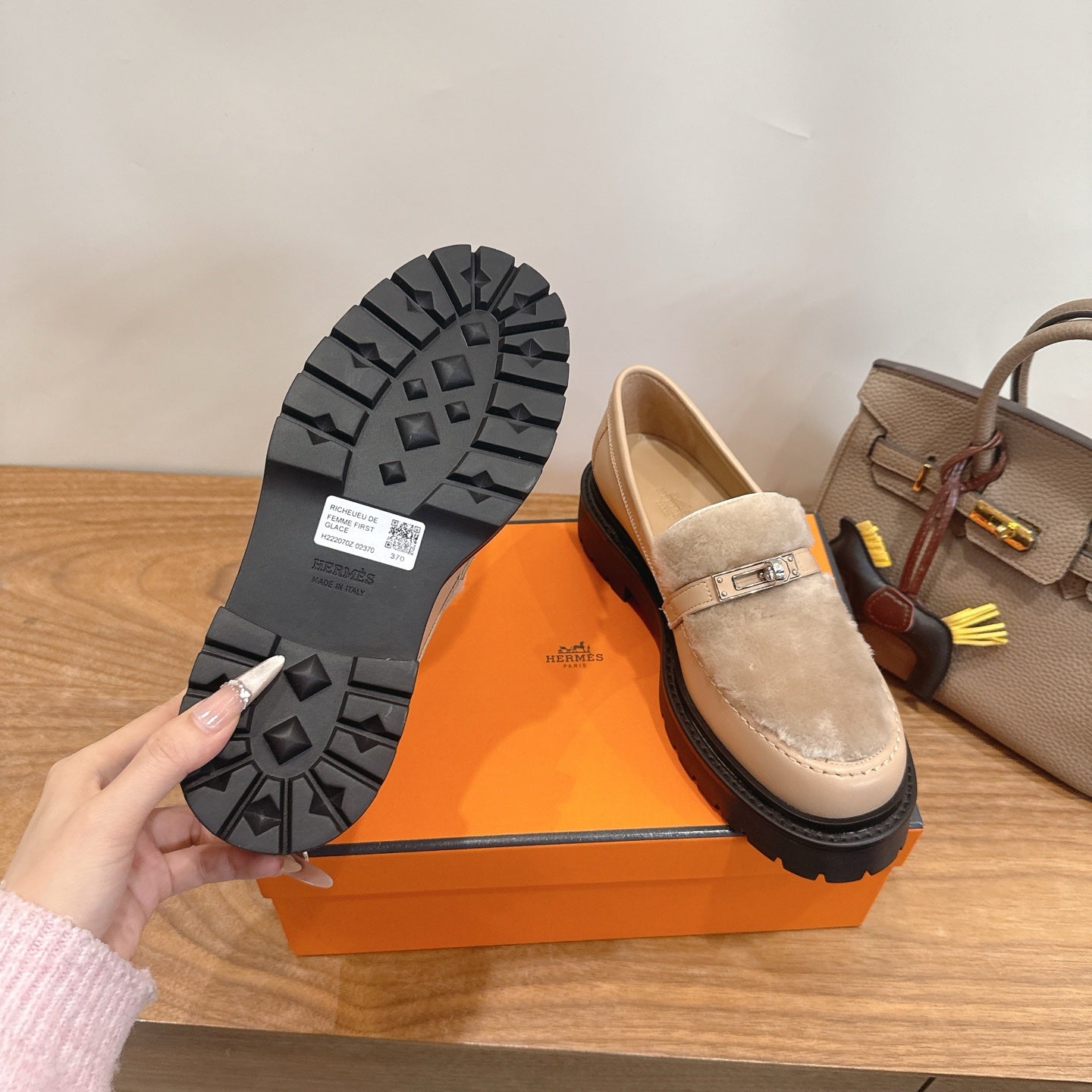 HM 26ss Loafers Dark Beige Wool Calfskin 638438