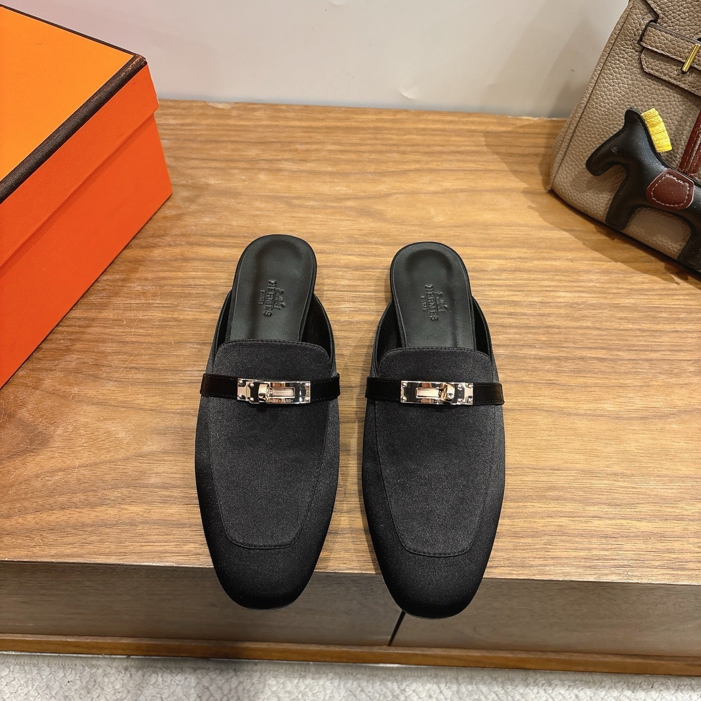 HM 26ss Mule Black Smooth Calfskin Leather 638476