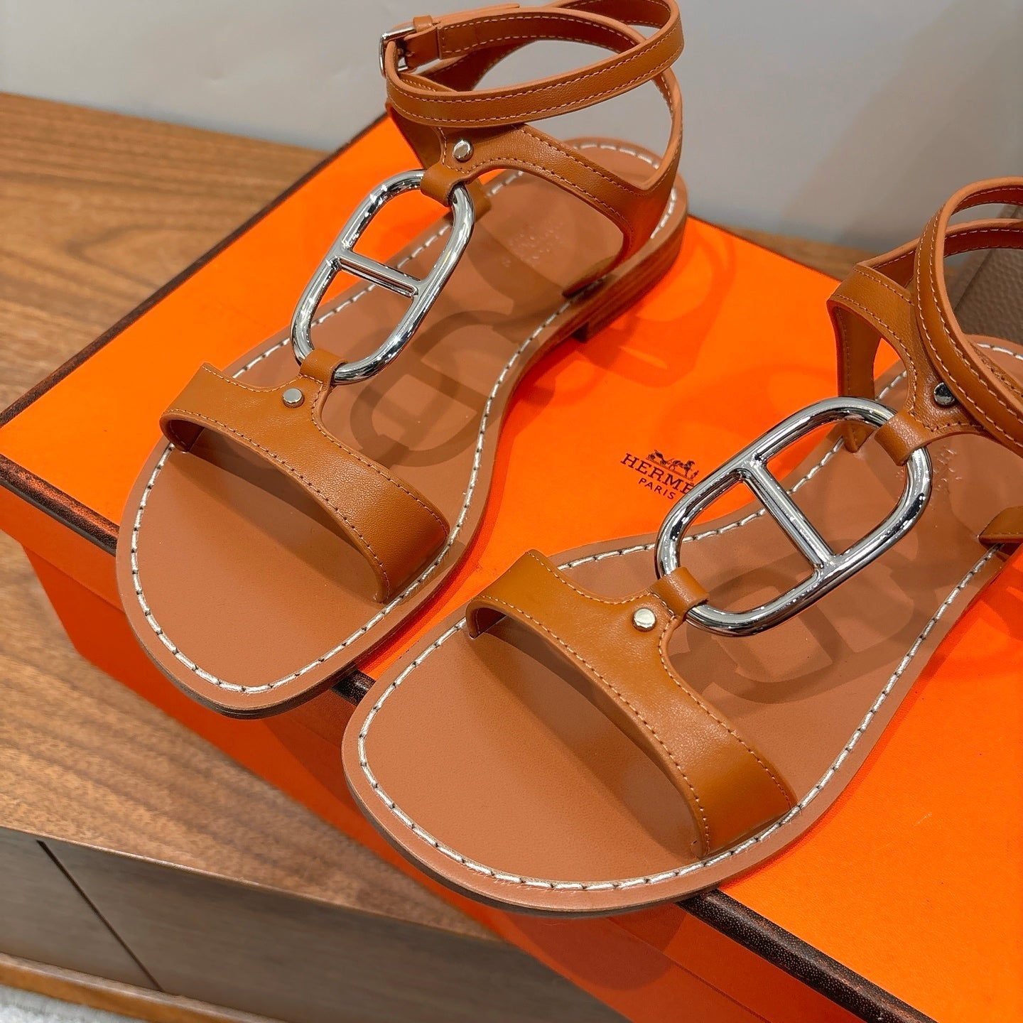 HM 26ss Sandals Camel Brown Genuine Leather 638534
