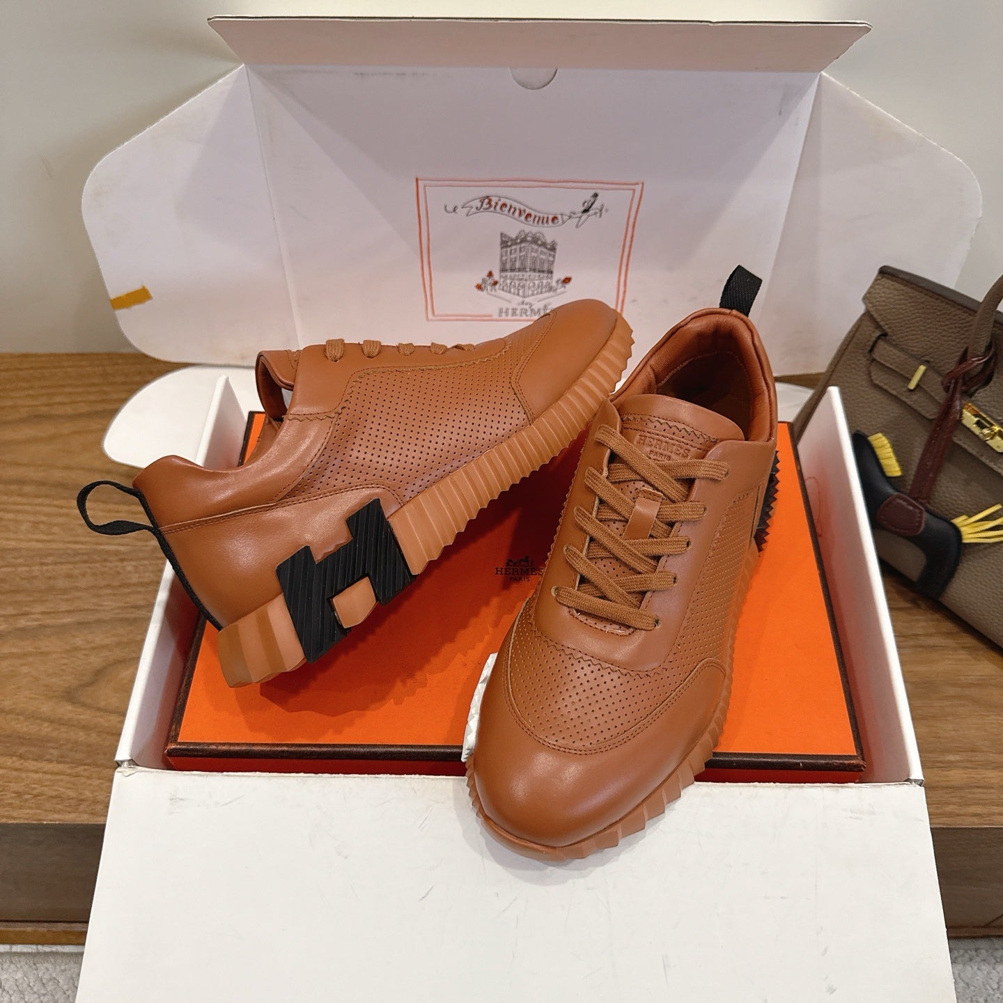 HM 26ss Sneakers Caramel Brown Leather 638570