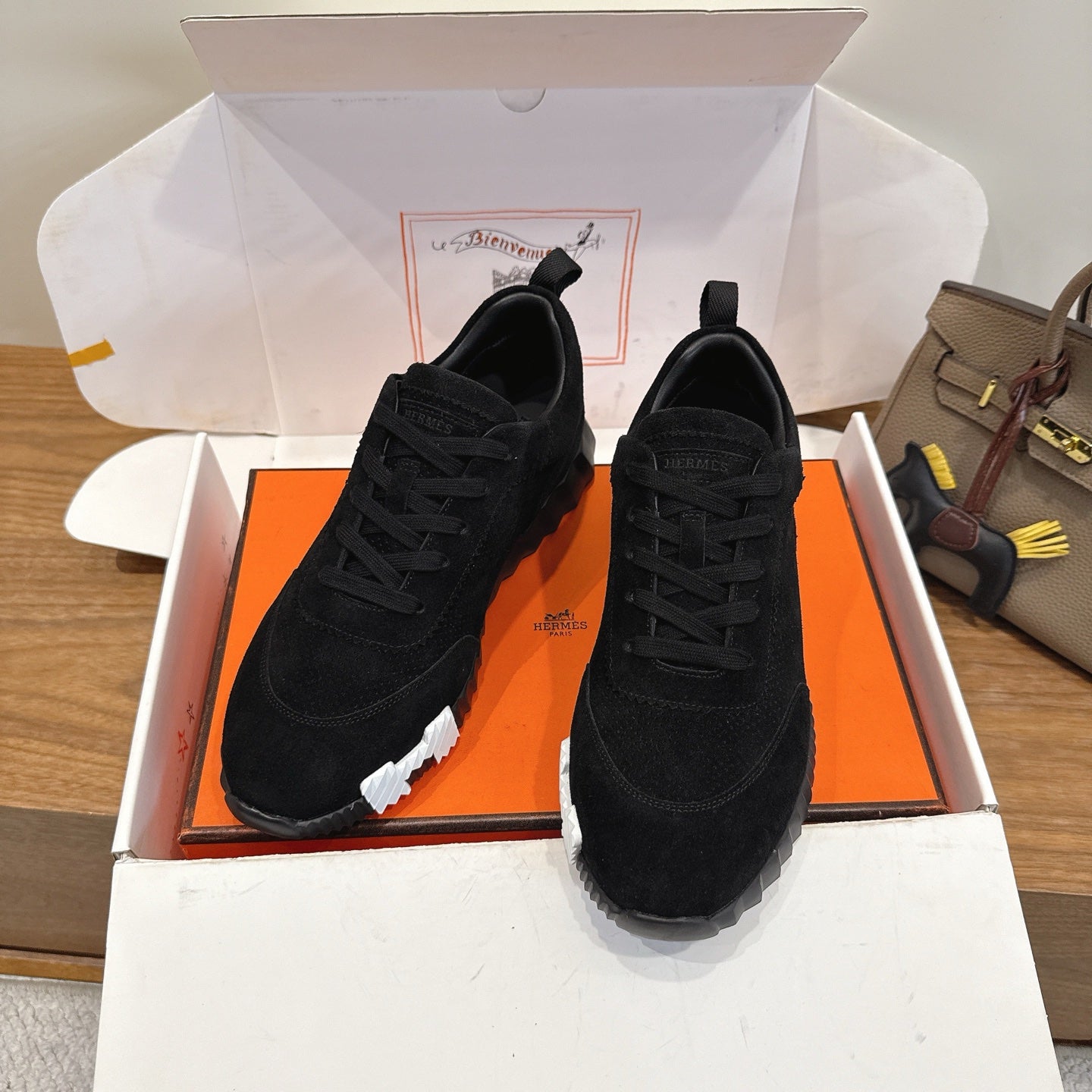 HM 26ss Sneakers Black Fabric Suede 638583