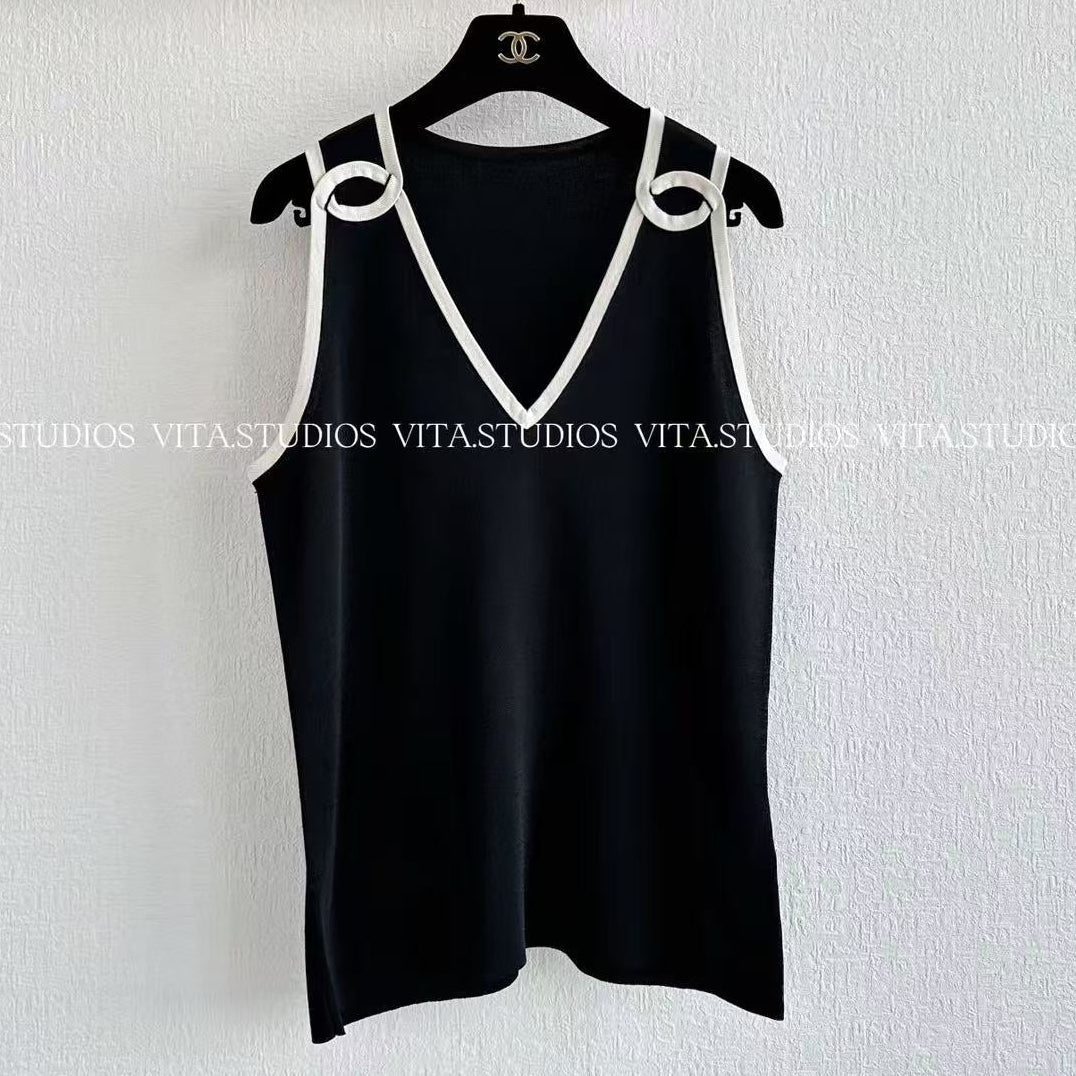 Chanel 2026 Color-blocked V-neck Knit Vest Soie Silk 377548