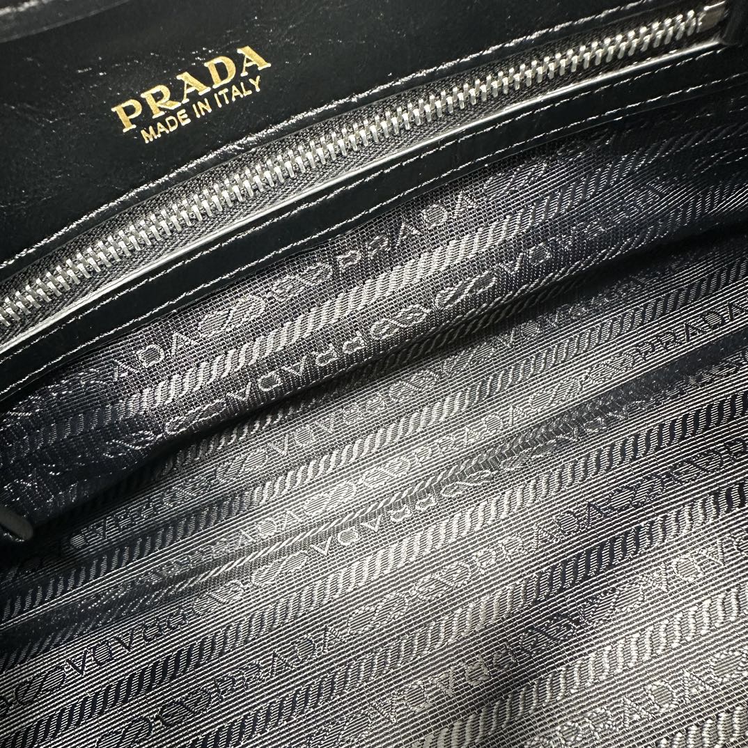 Prada 2026 Soft Lux Medium Tote Bag 26cm Patent Calfskin