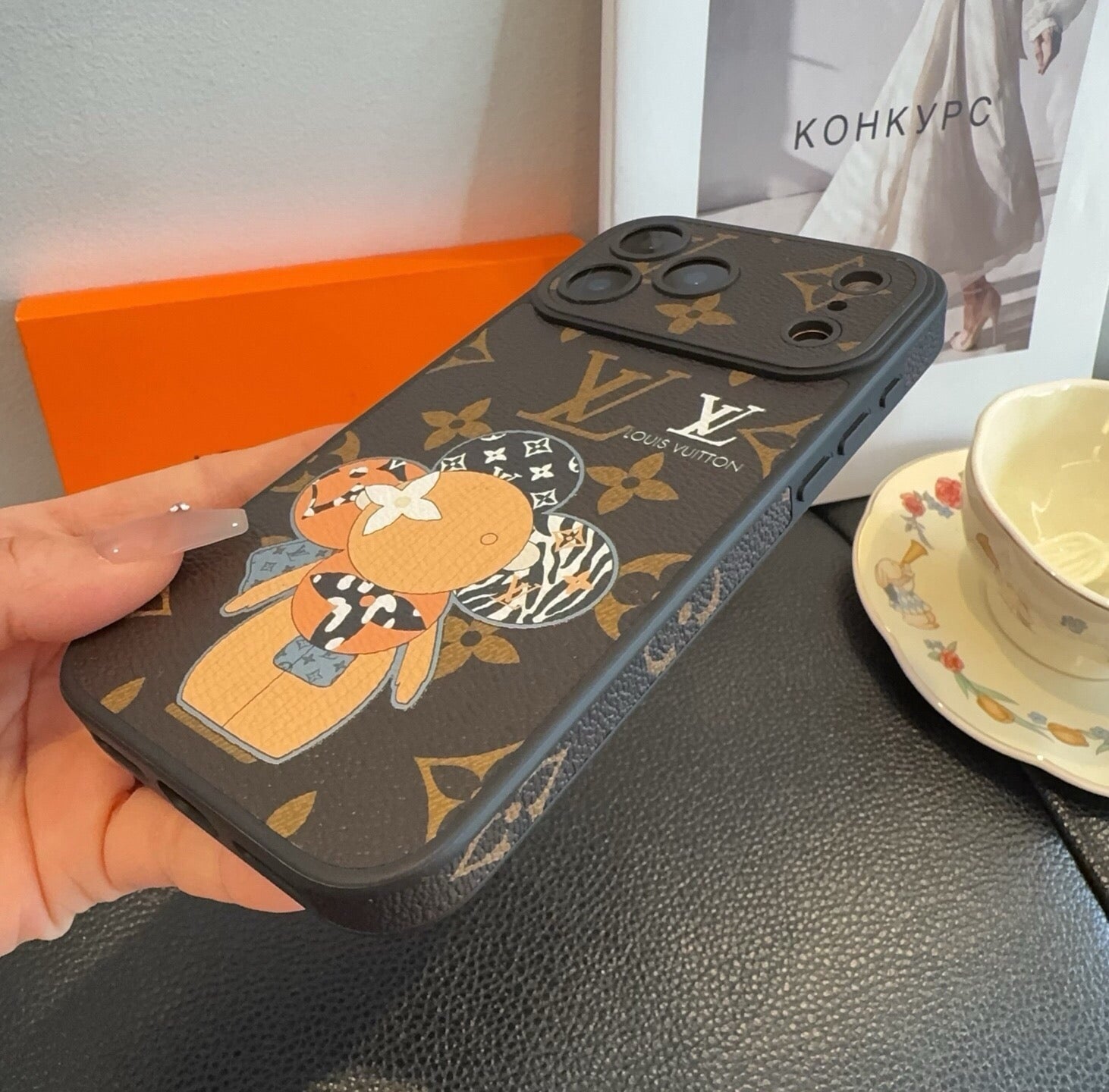 Louis Vuitton Phone Case With Sunflower Pattern 400362