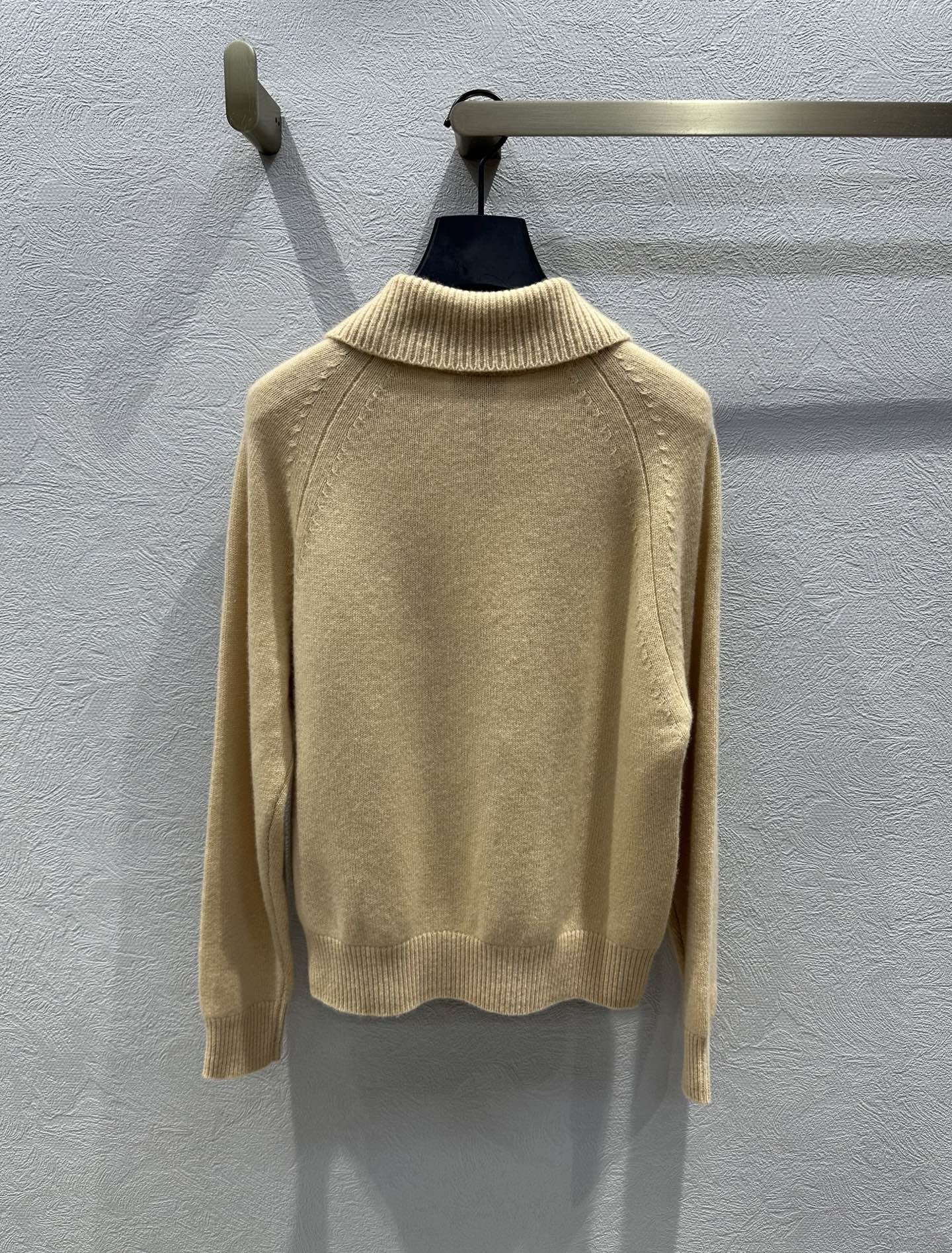 MC 2025 Turtleneck Sweater Beige Cashmere