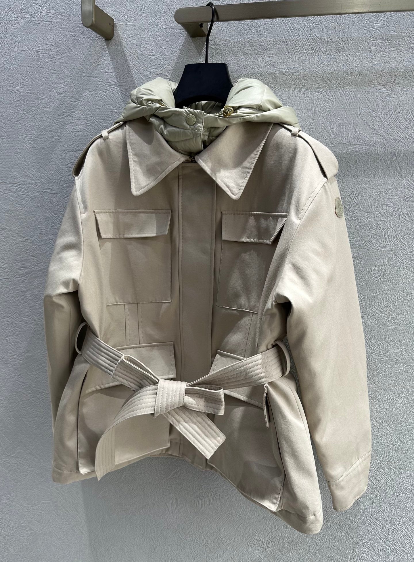 MC 2025 Essalois Hooded Down Field Jacket Cream Viscose Polyester