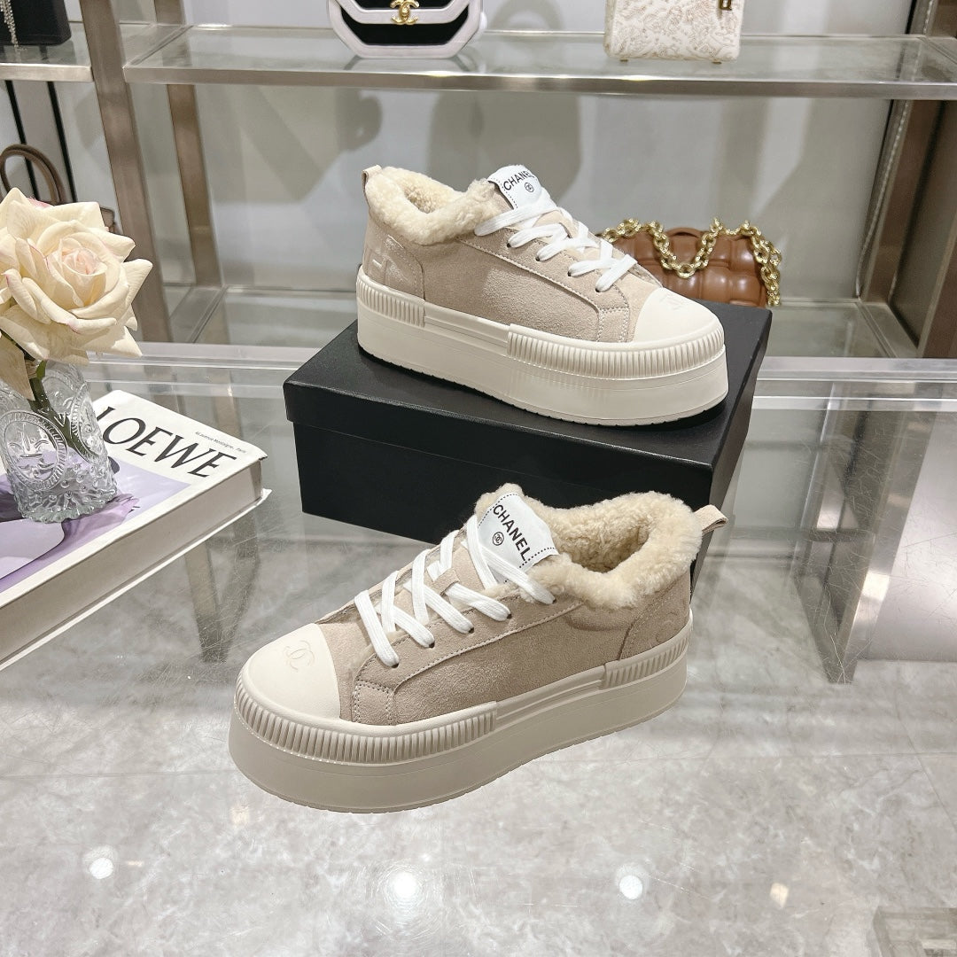 CC Sneaker Light Beige Suede With Wool Lining  944557