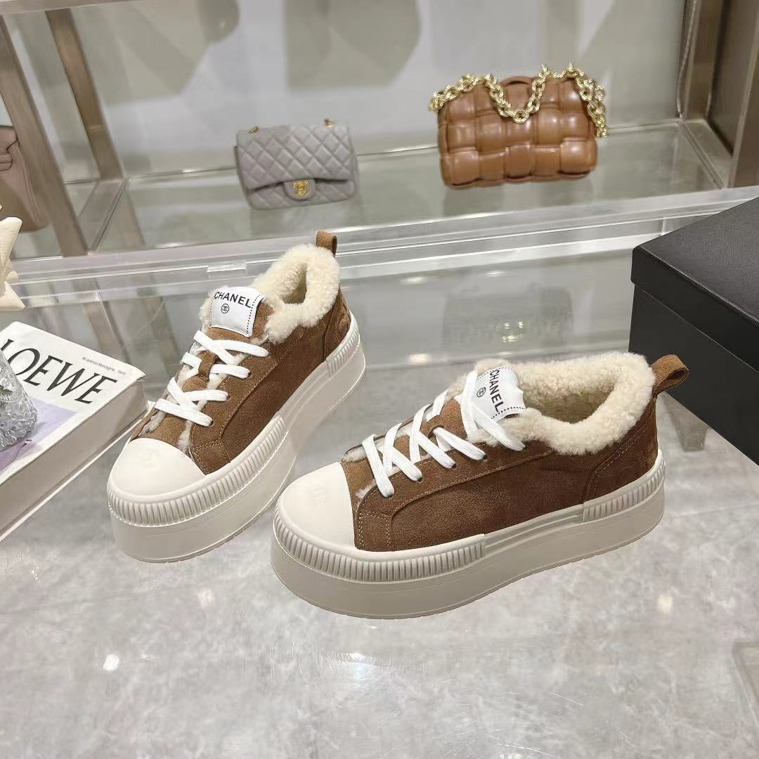 CC Sneaker Honey Brown Suede With Wool Lining  944558