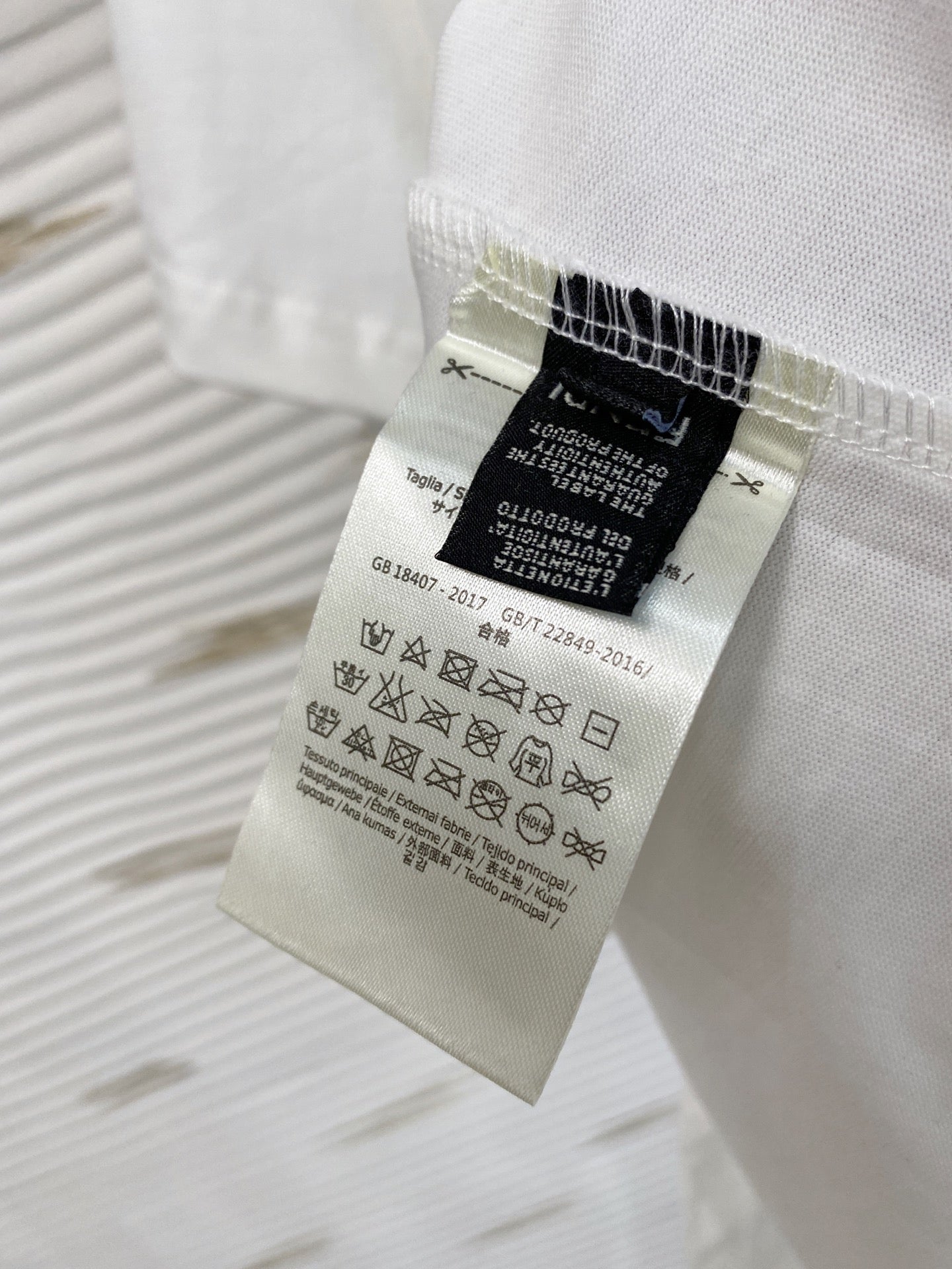 Fendi 2026 Short-Sleeve T-Shirt Cotton 739778