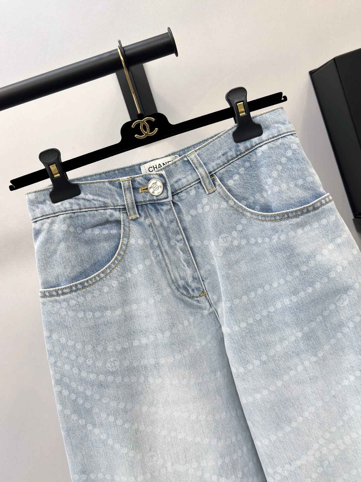 Chanel 2026 Wide-Leg Jeans Cotton 397716