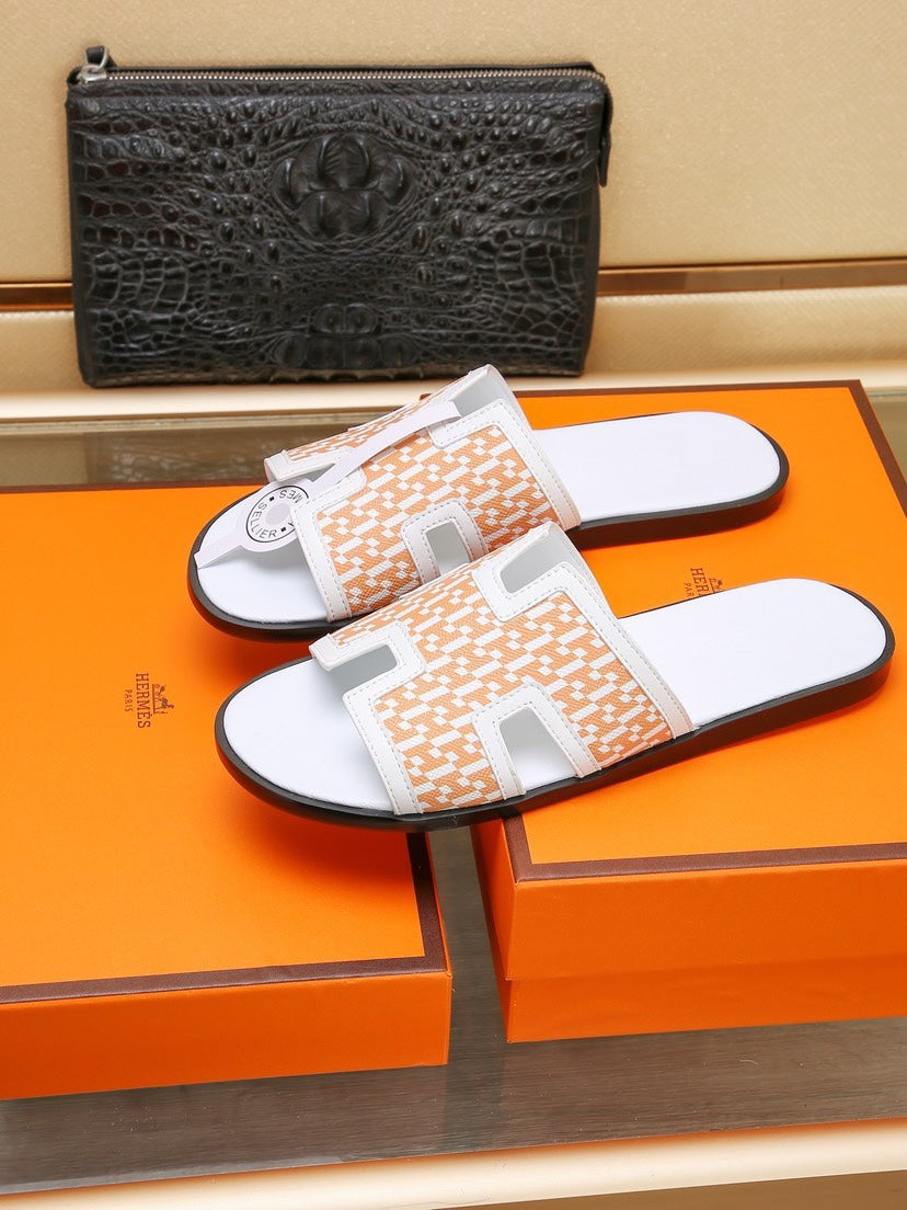 HM ORAN SANDAL WHITE AND TANGERINE LAMBSKIN